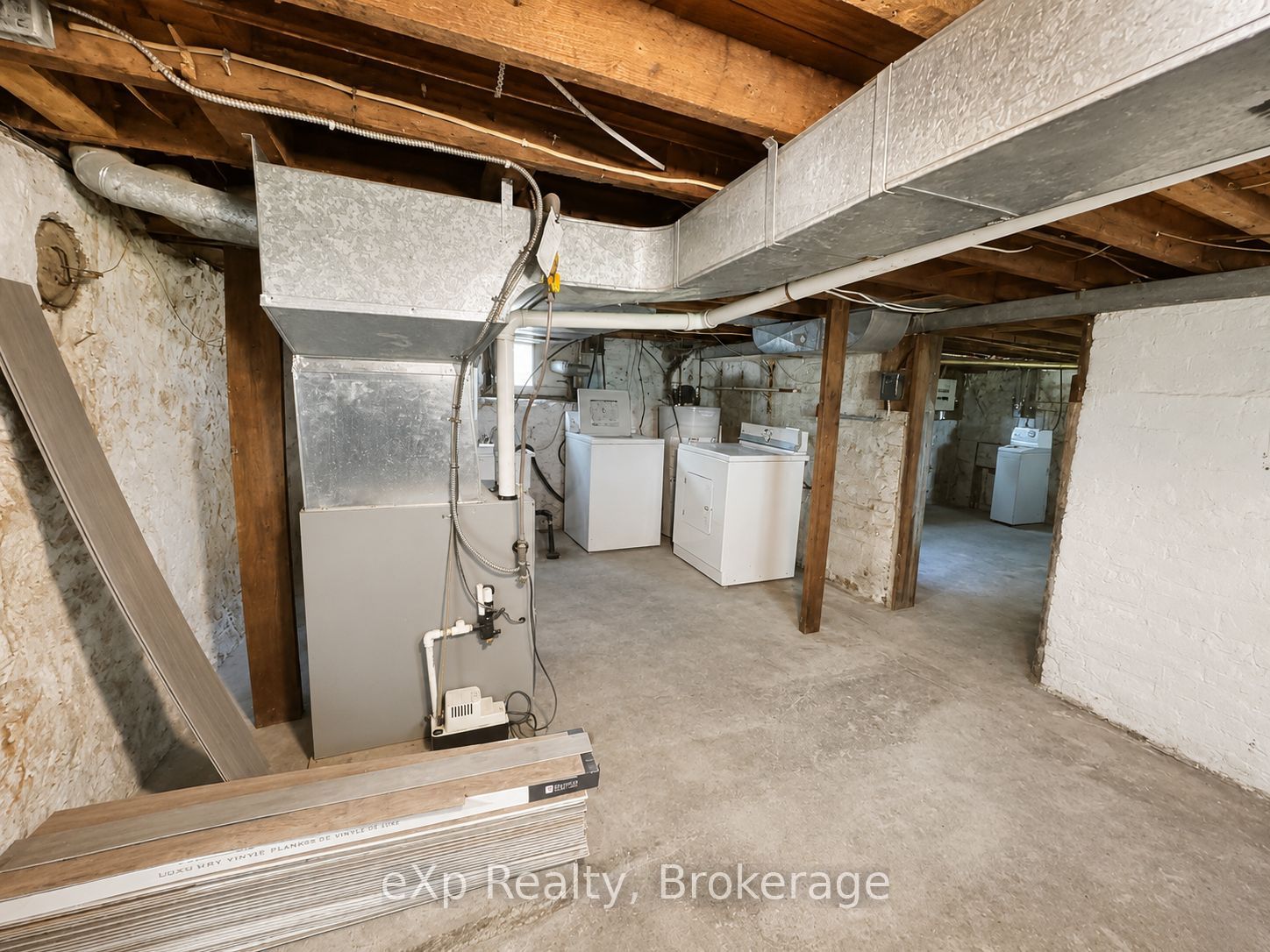 595 9th Street Property Photo 15
