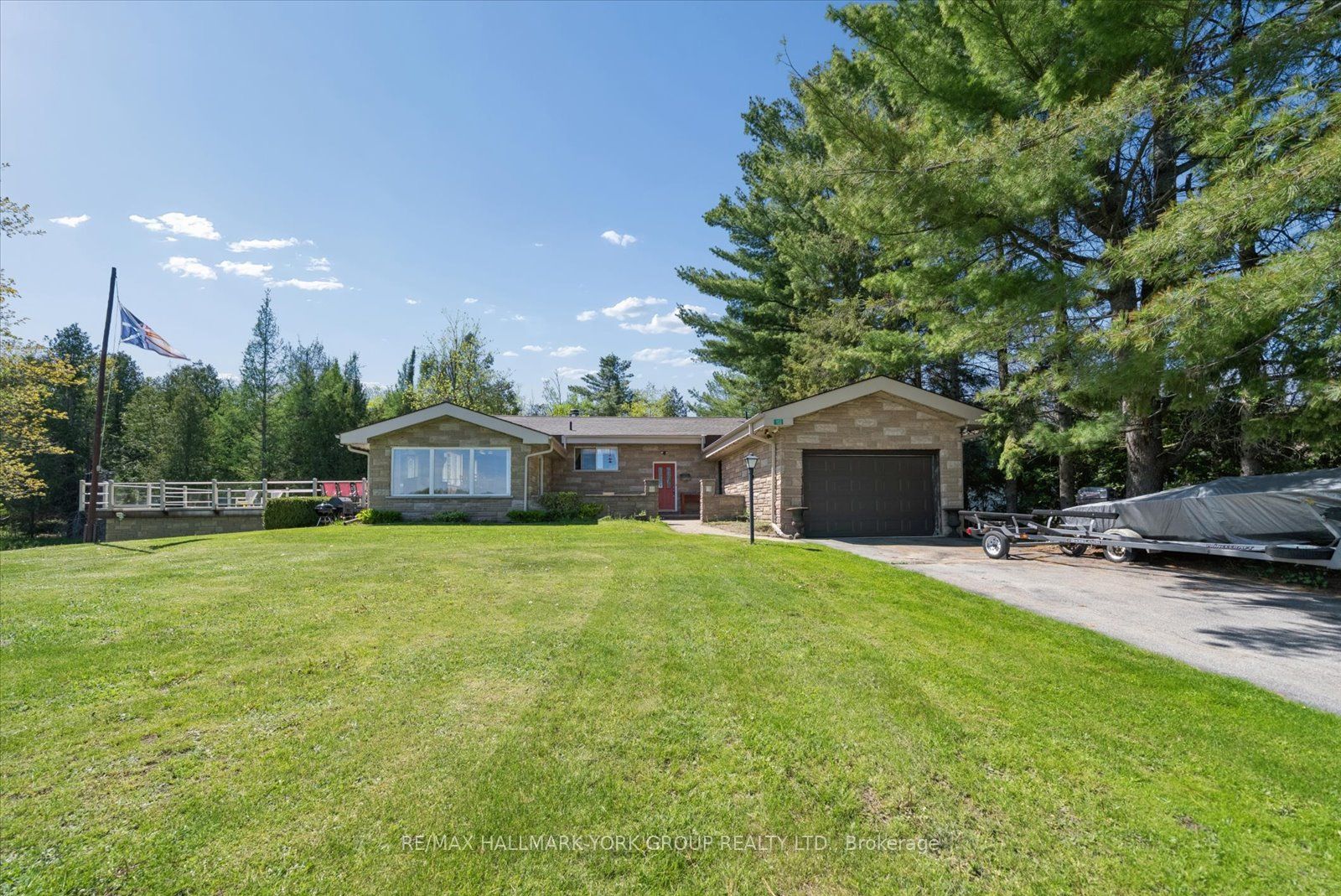 102 Albert Street Property Photo 6