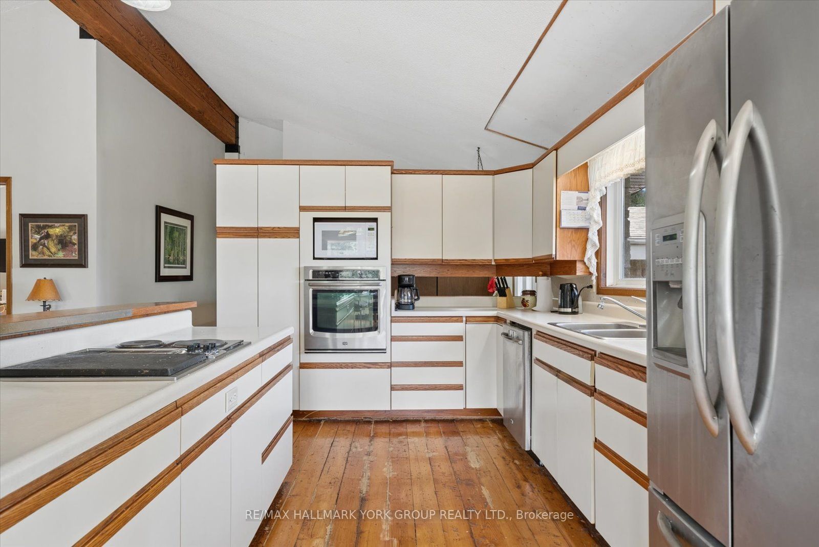 102 Albert Street Property Photo 19