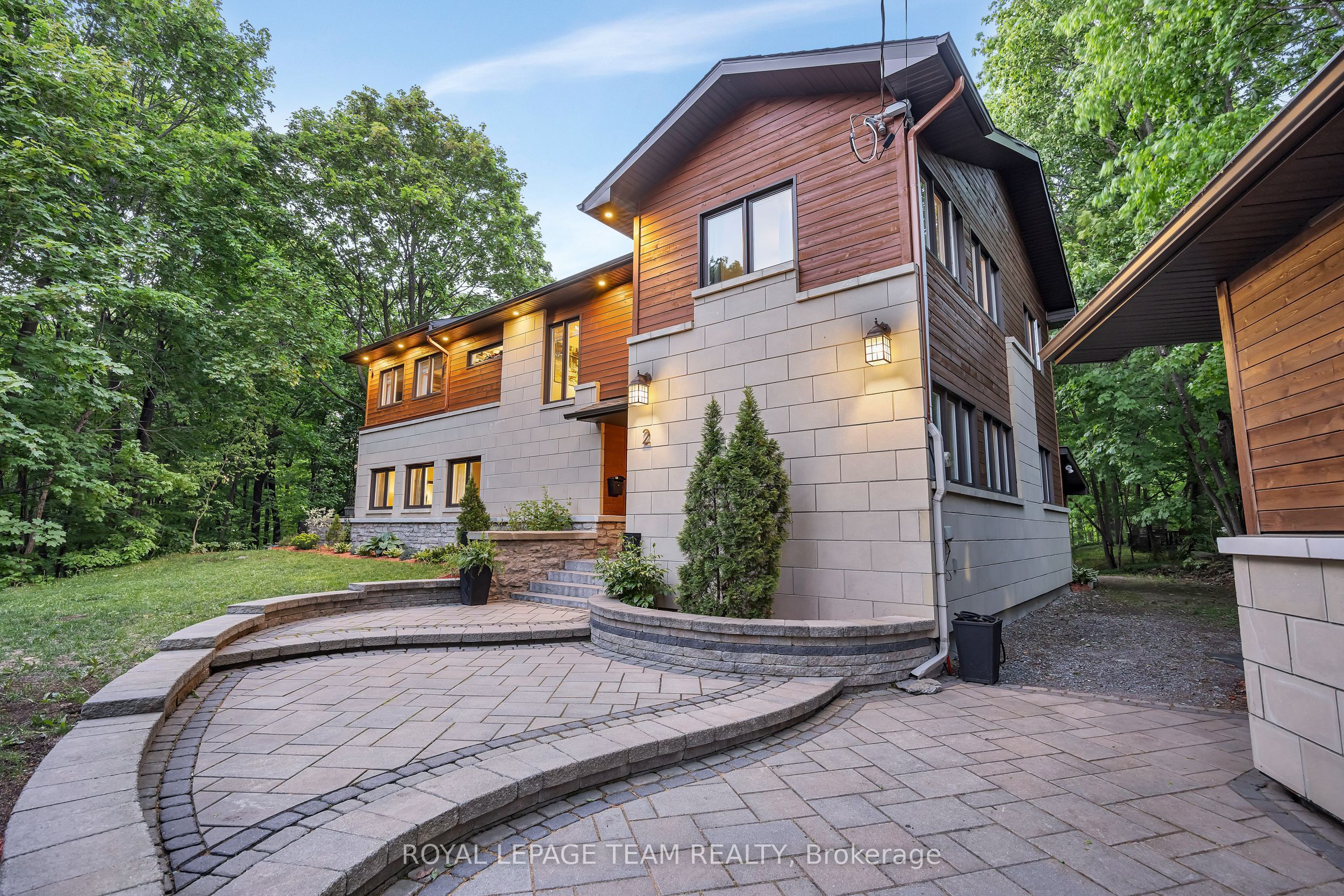 2 Fairhaven Way Property Photo 3