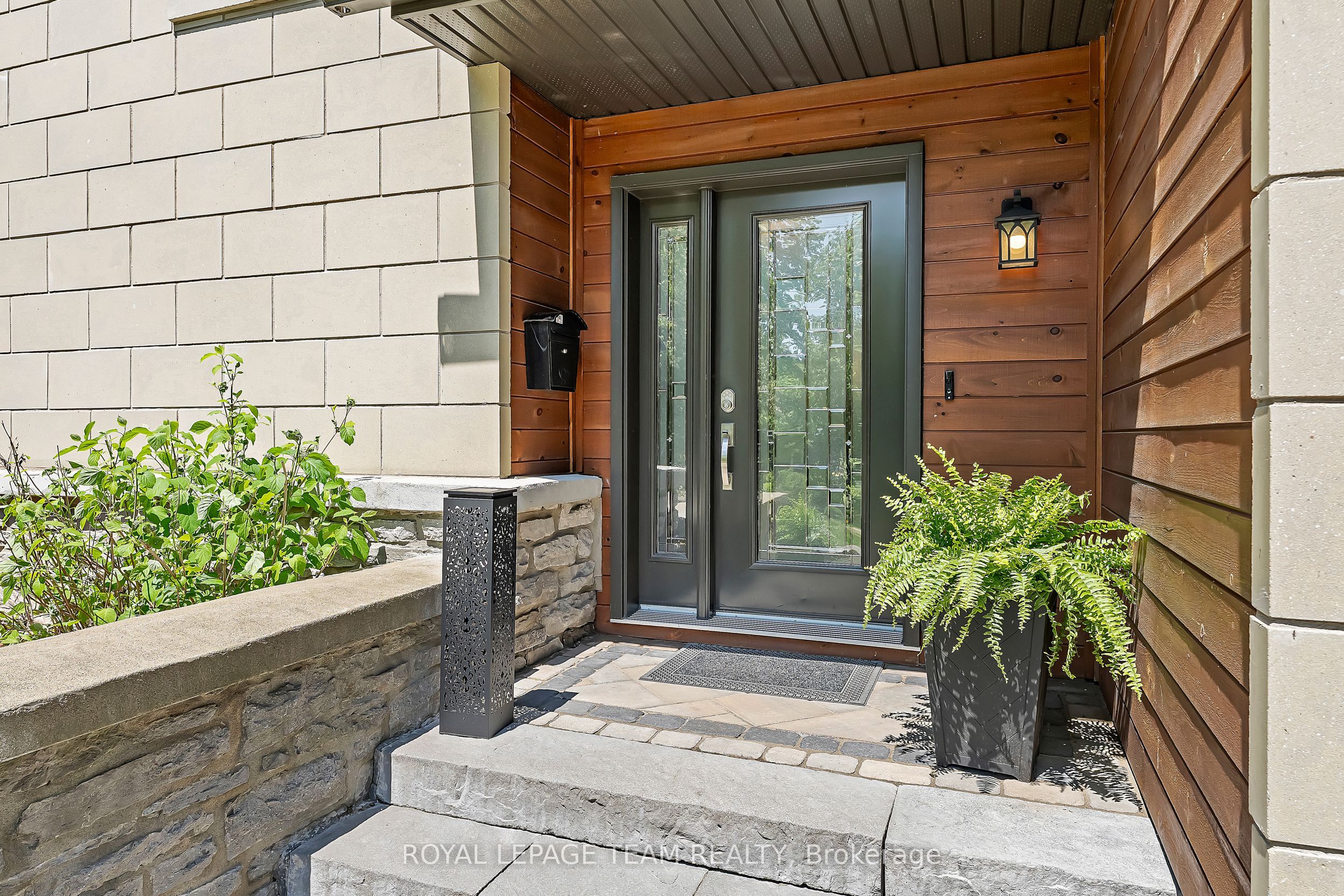 2 Fairhaven Way Property Photo 4