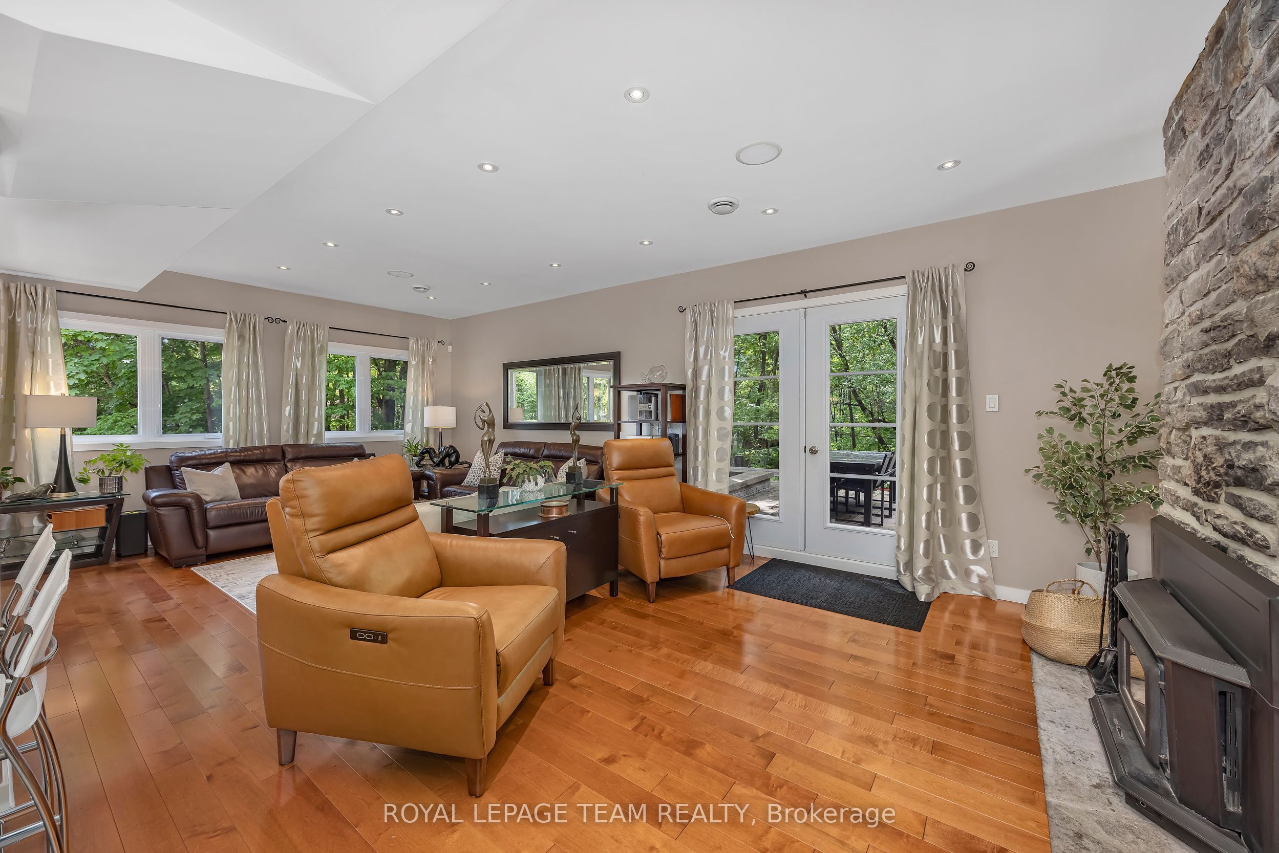 2 Fairhaven Way Property Photo 8