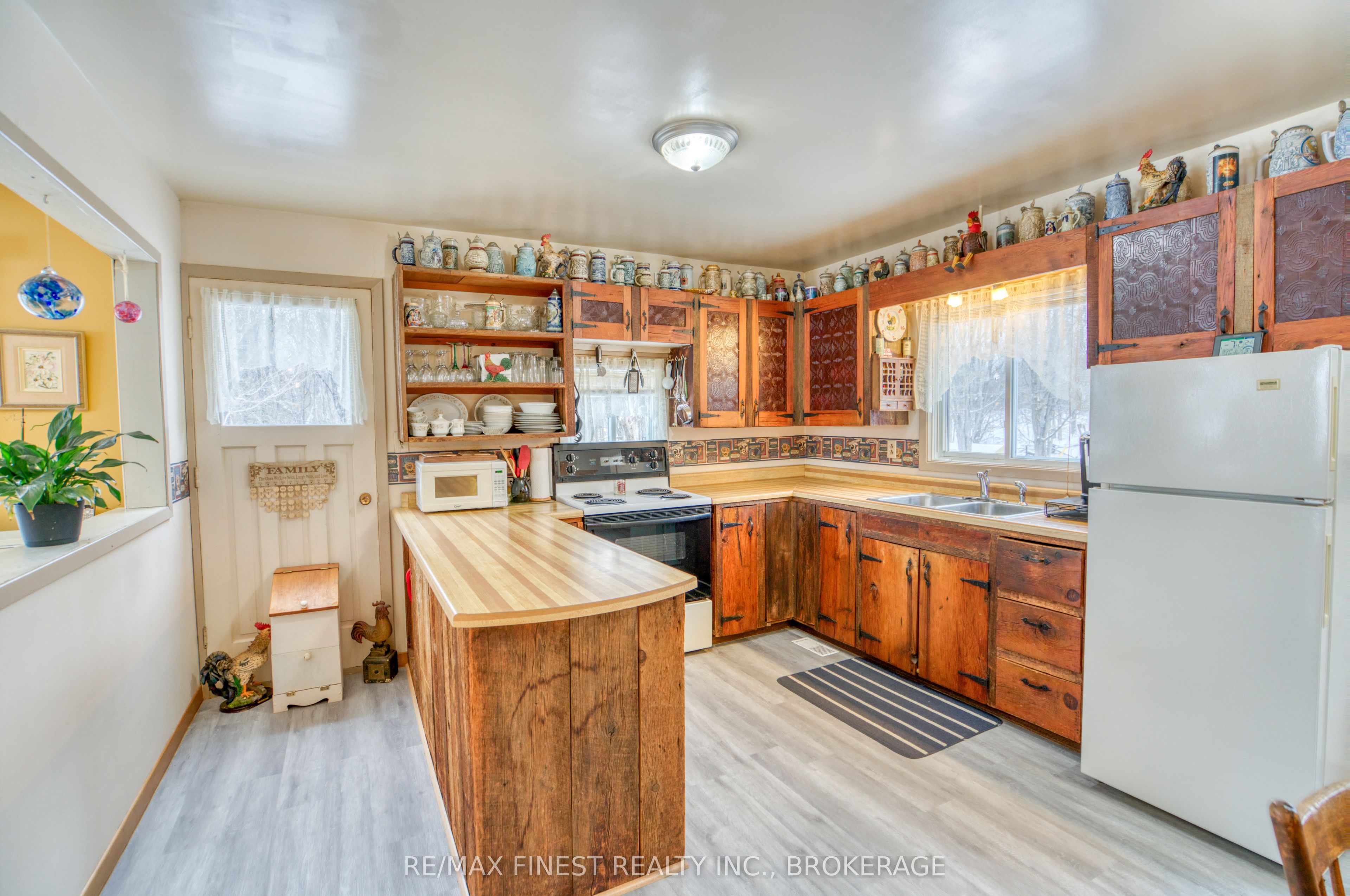 1182 Clement Road Property Photo 10