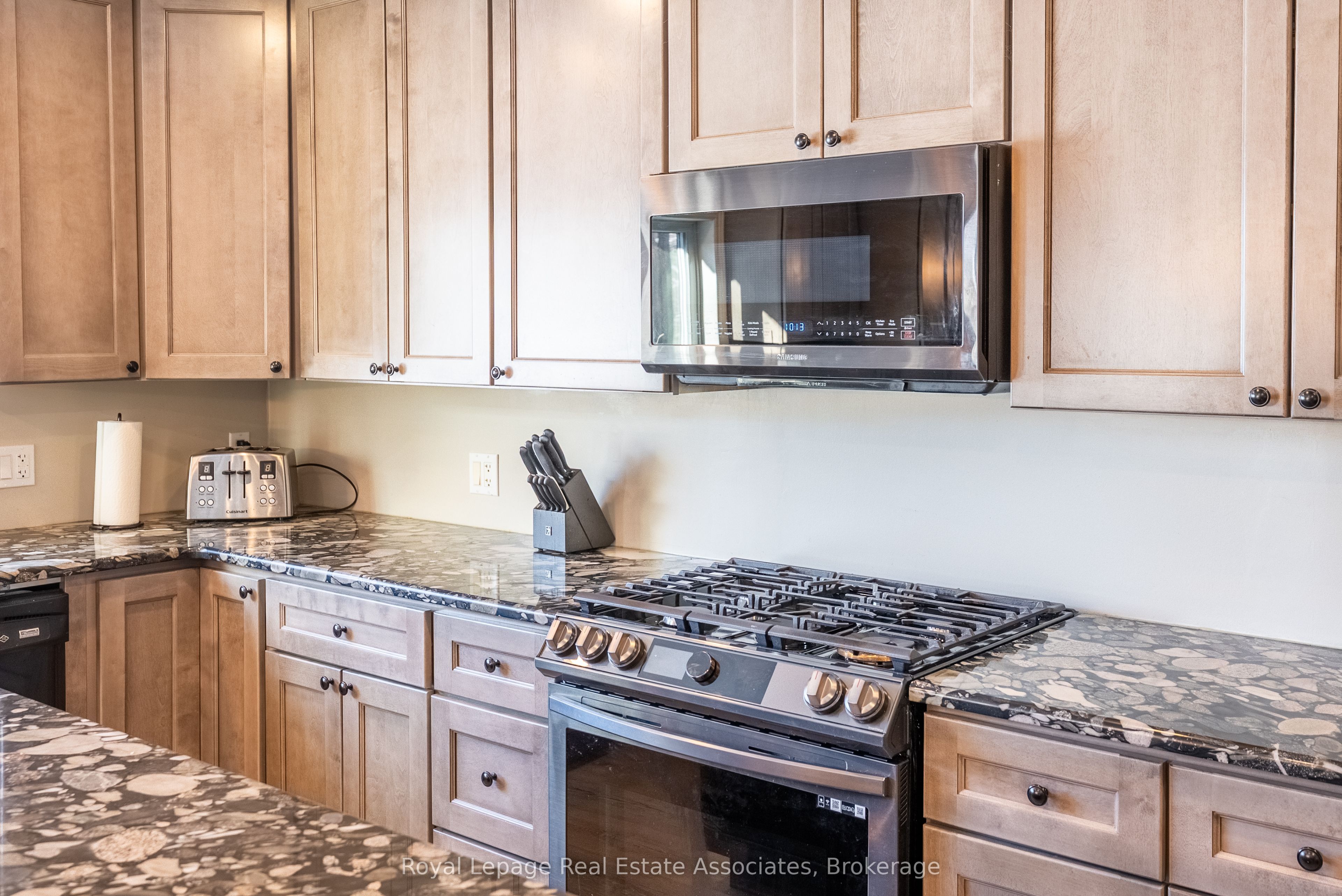 196 Circle Road Property Photo 8