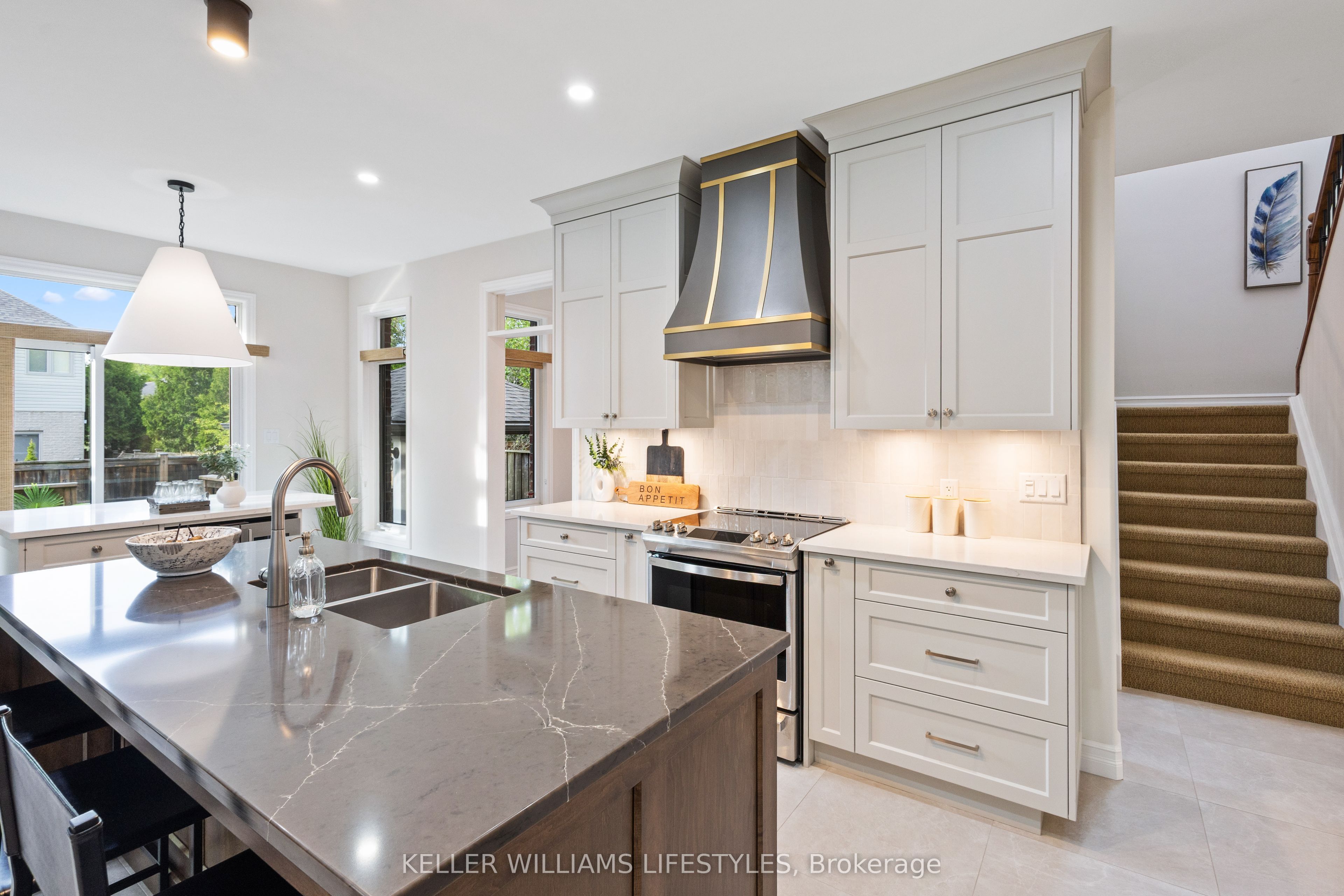 1238 Thamesridge Crescent Property Photo 17
