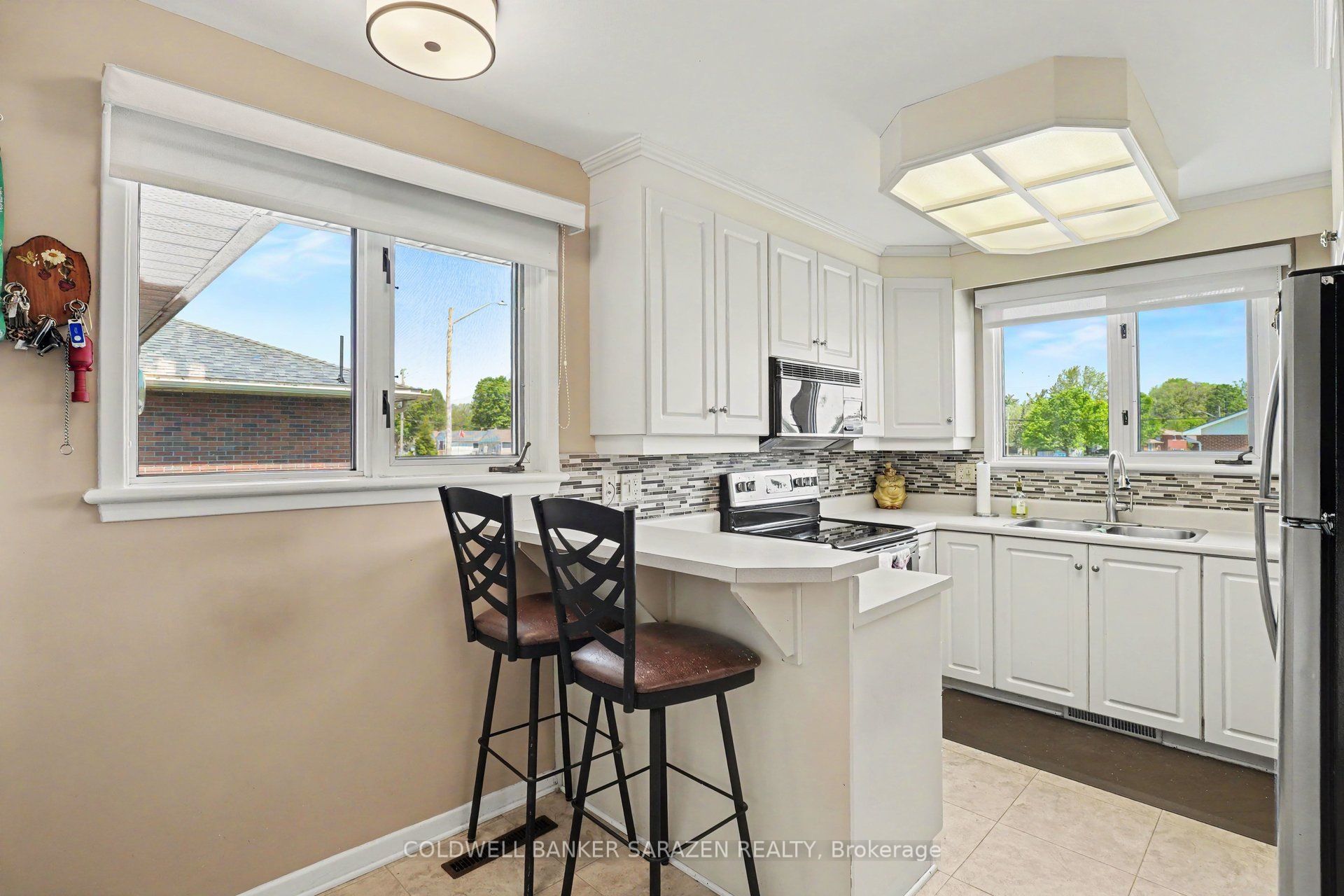 205 Airth Boulevard W Property Photo 10