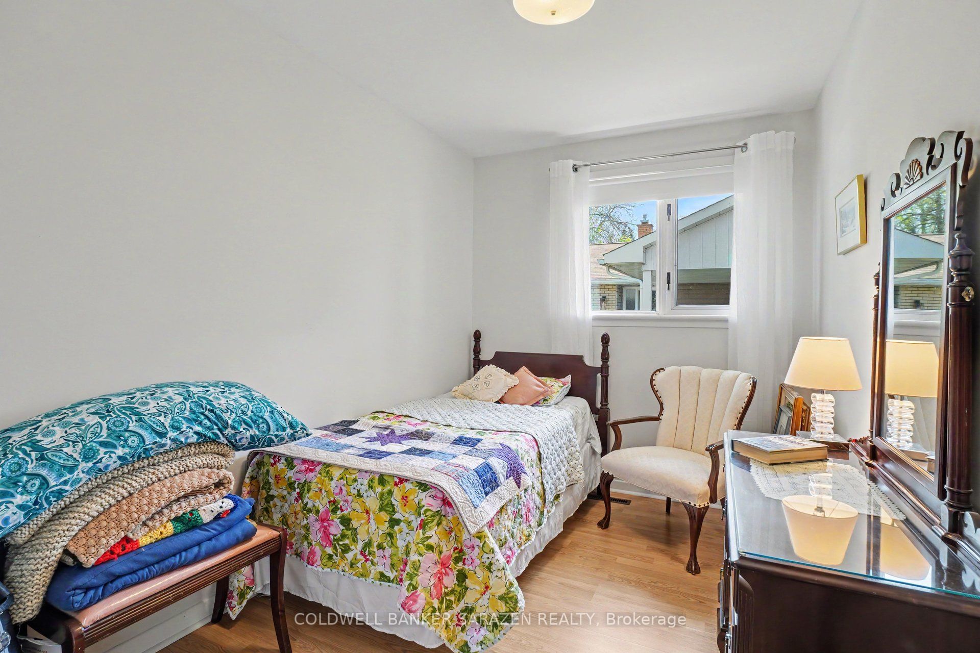 205 Airth Boulevard W Property Photo 13