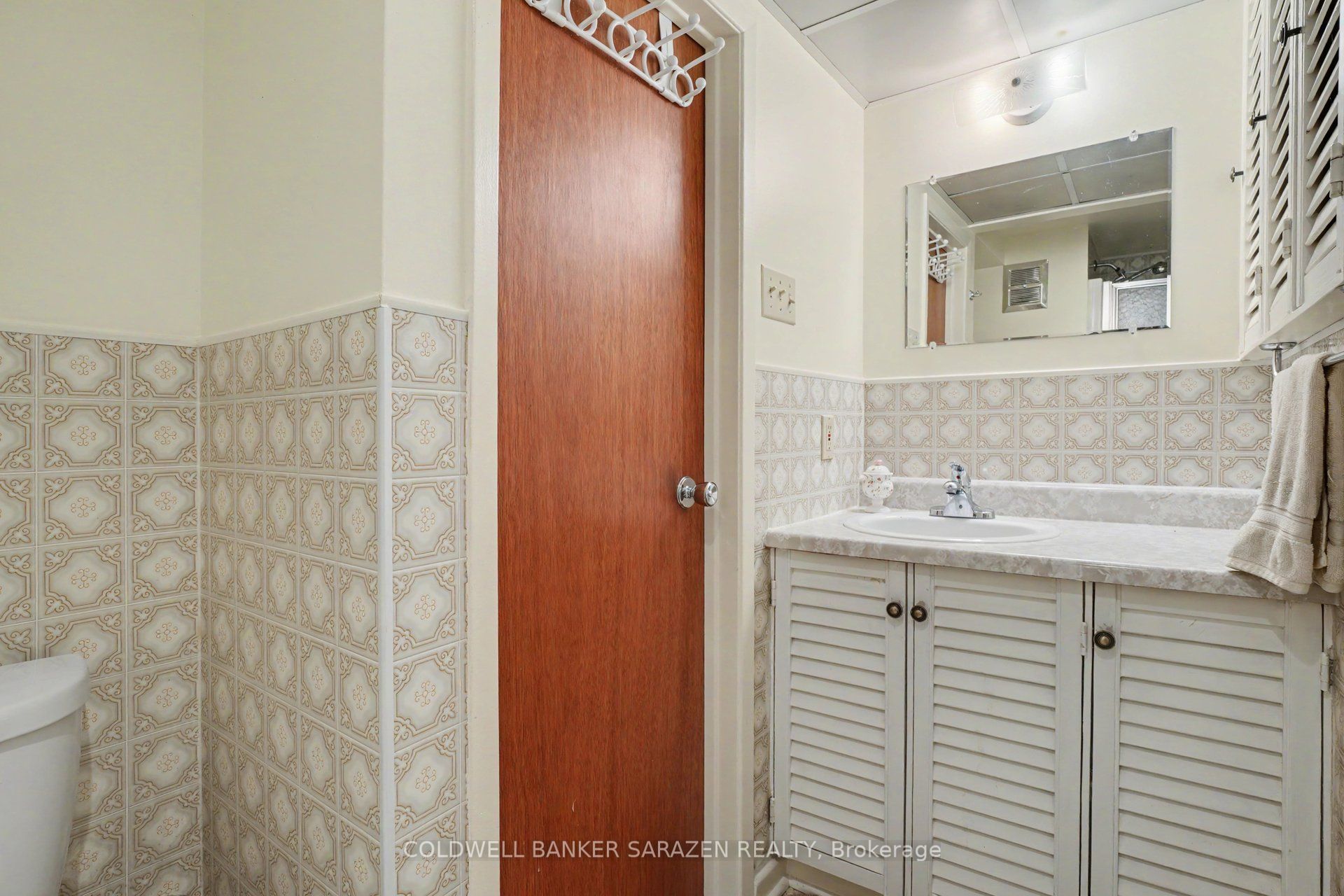 205 Airth Boulevard W Property Photo 15
