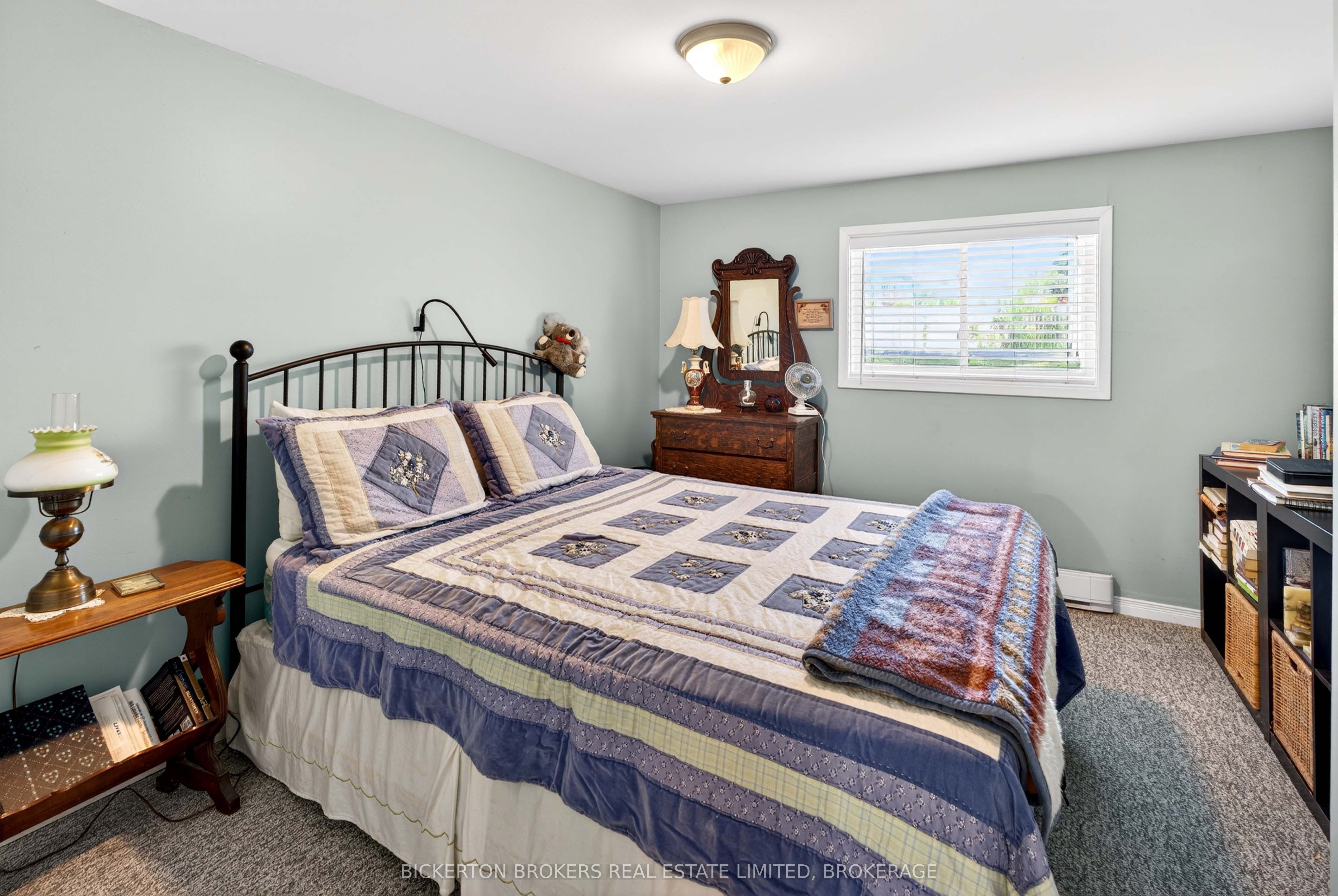 525 Pine Street E Property Photo 7