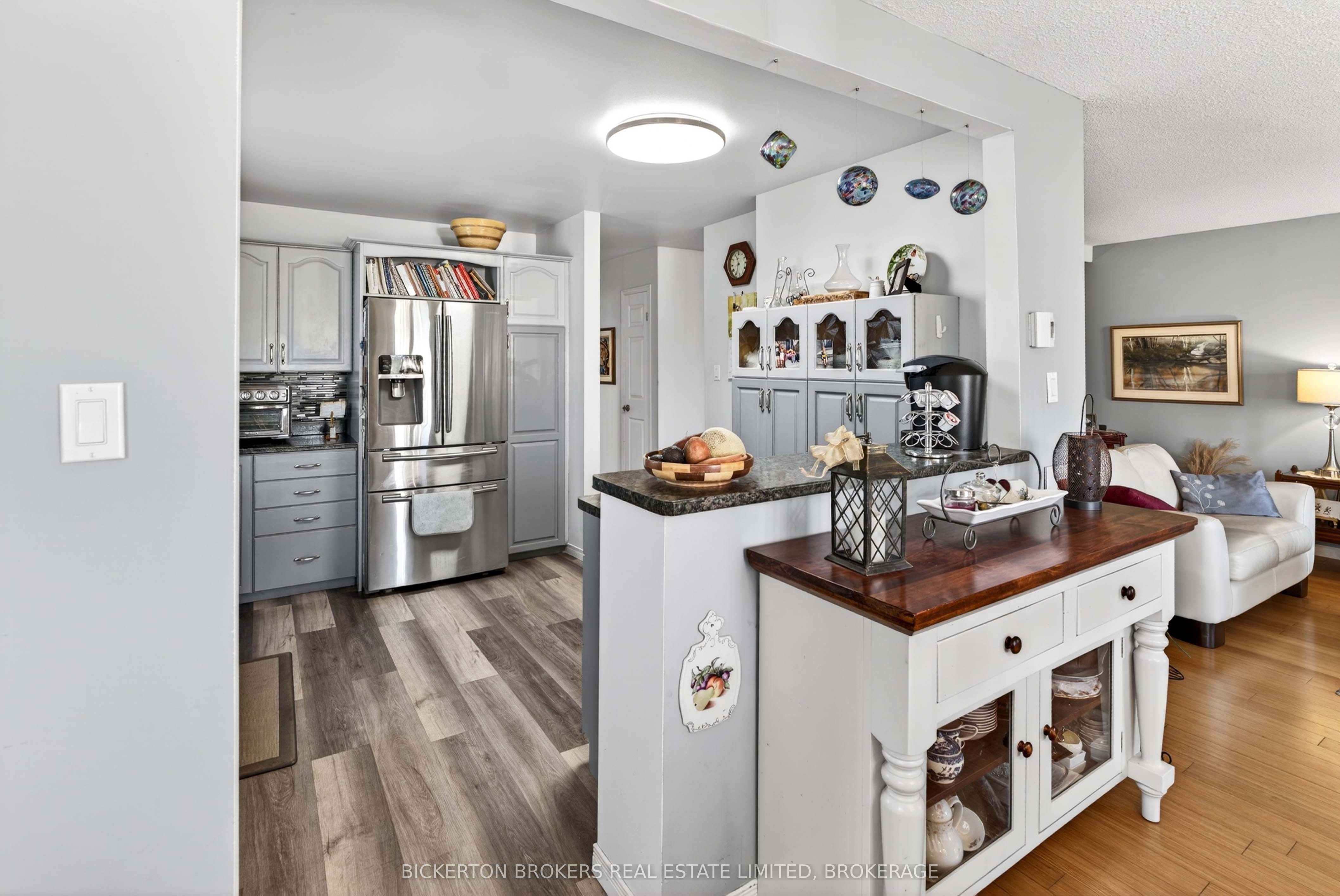 525 Pine Street E Property Photo 17