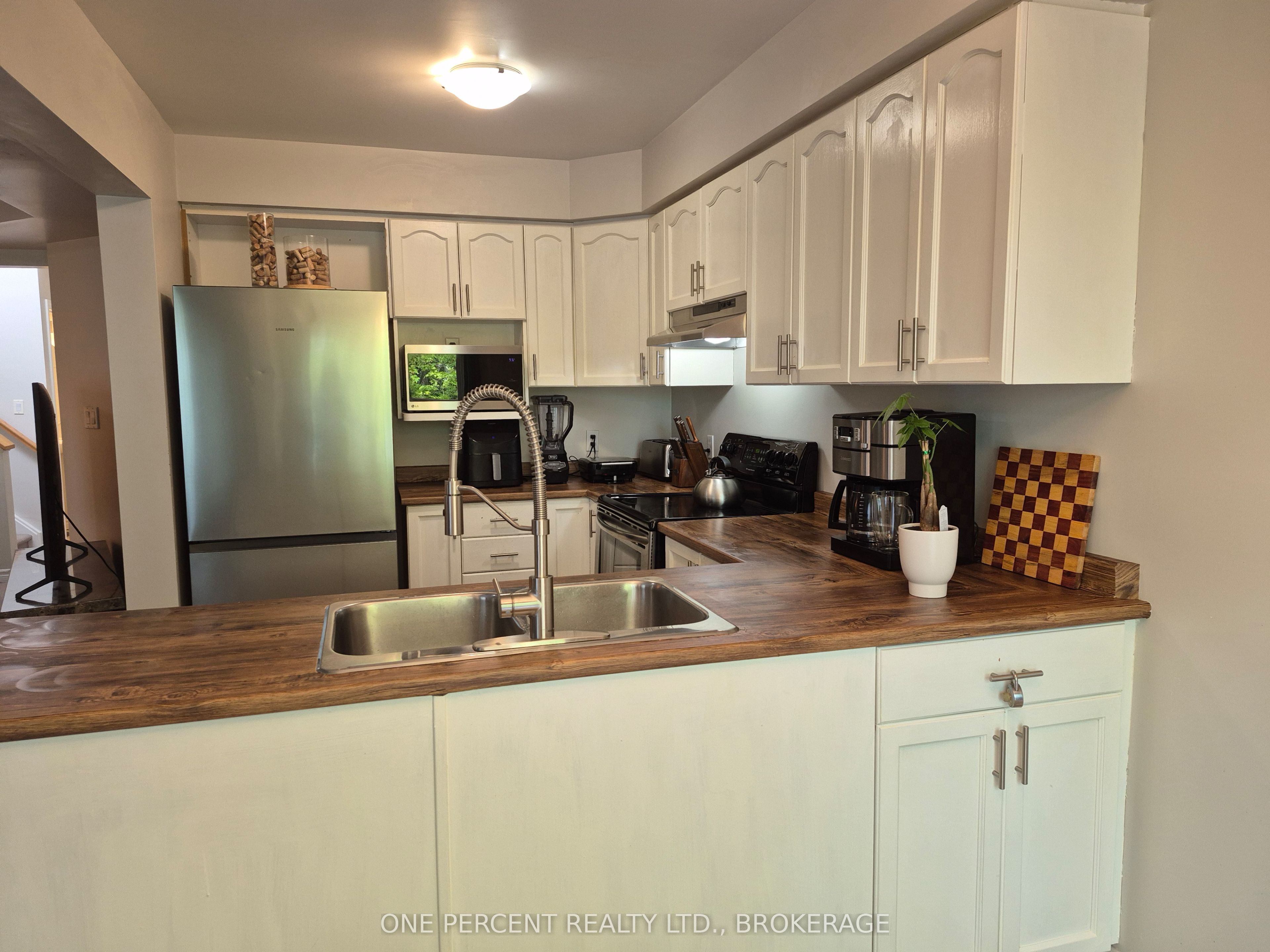 110 Fireside Court Property Photo 7