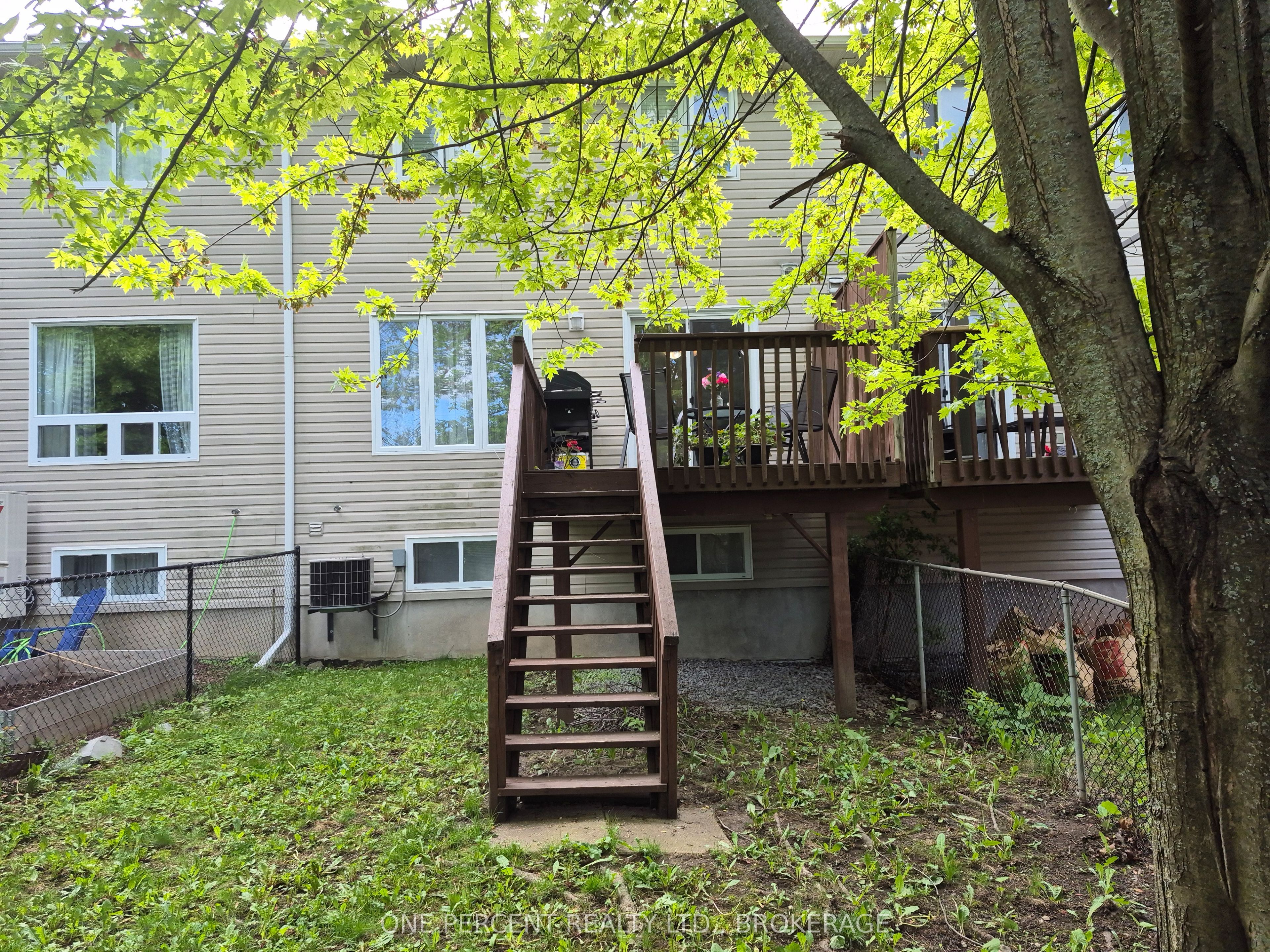 110 Fireside Court Property Photo 33