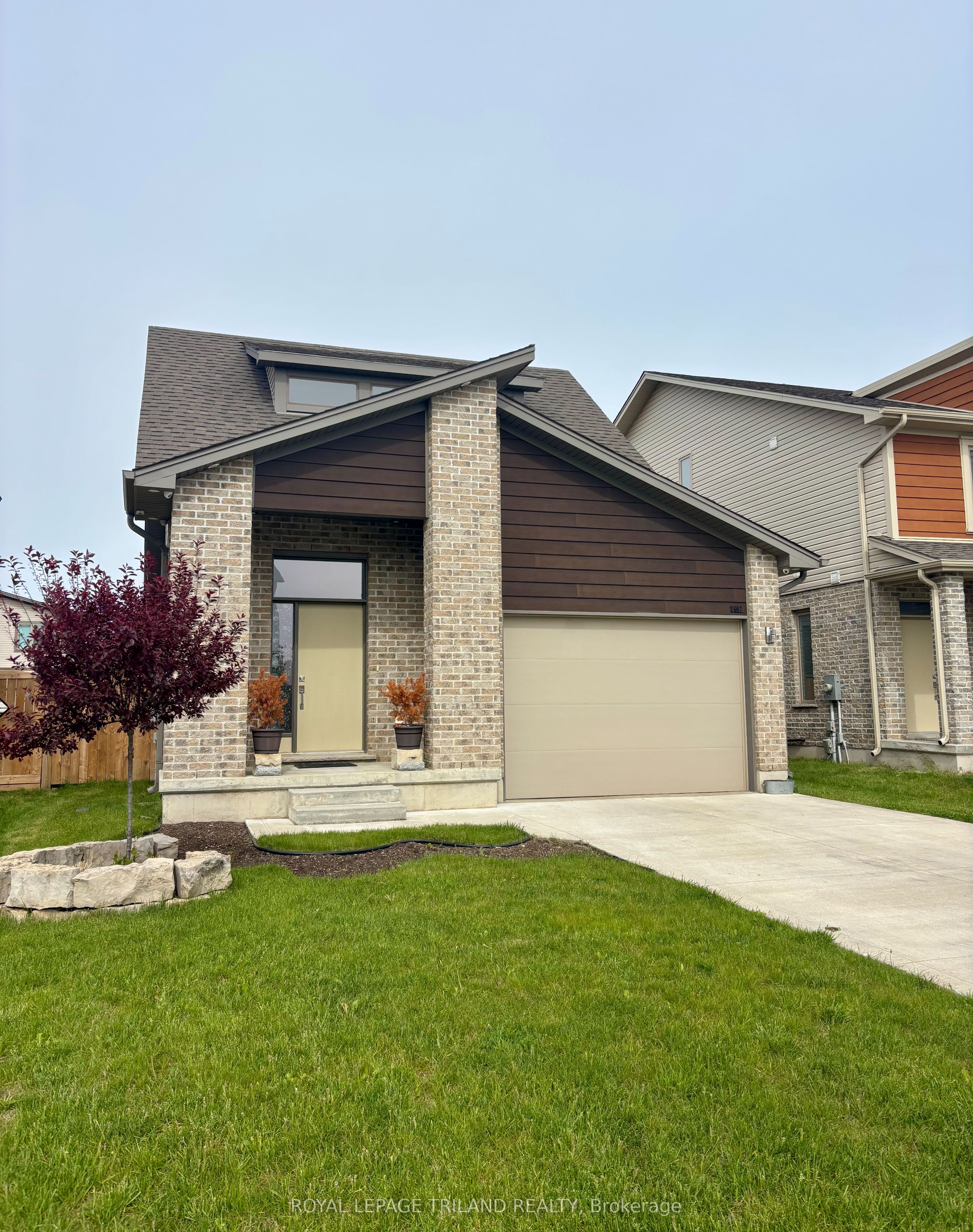 2467 Irish Moss Road Property Photo 1