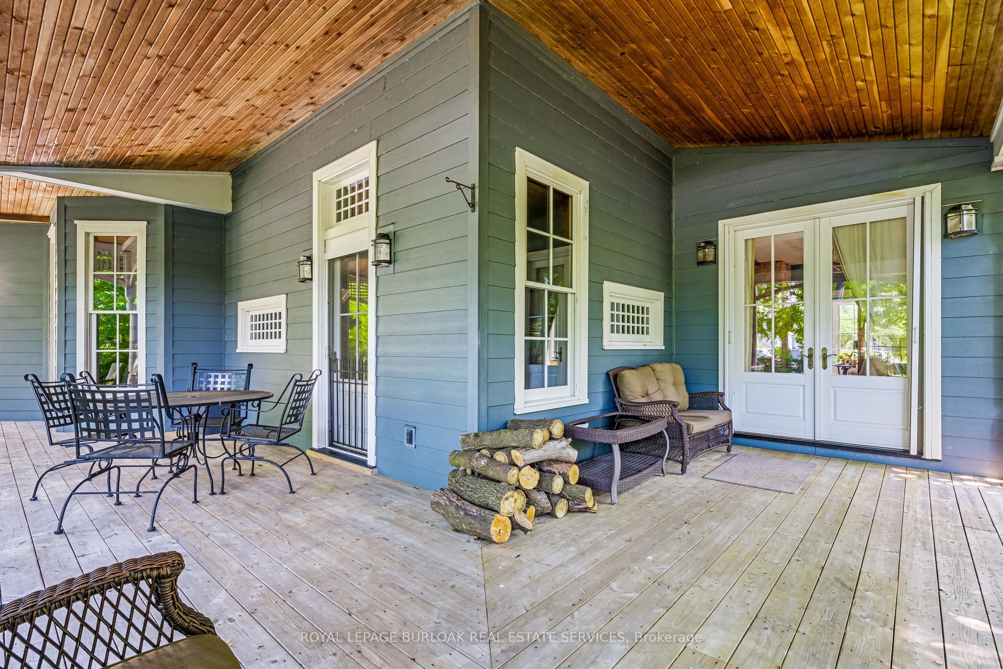 957 Beach Boulevard Property Photo 9