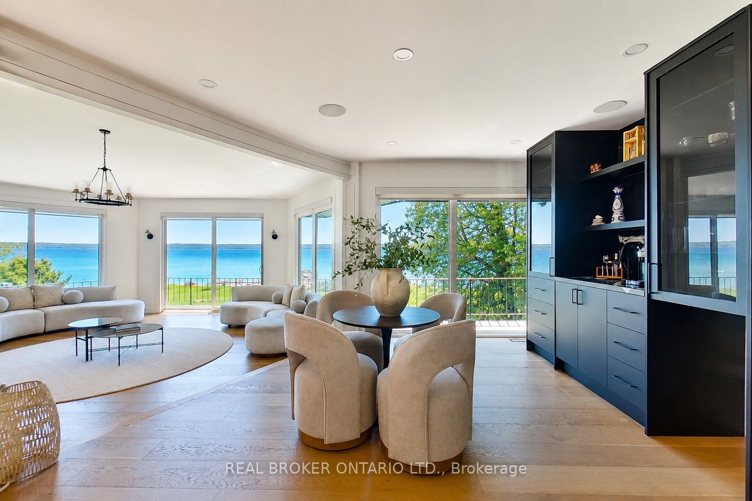 285 Balmy Beach Road Property Photo 8