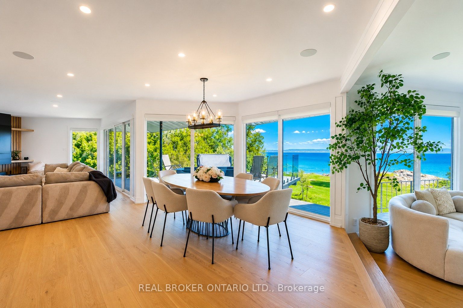 285 Balmy Beach Road Property Photo 10