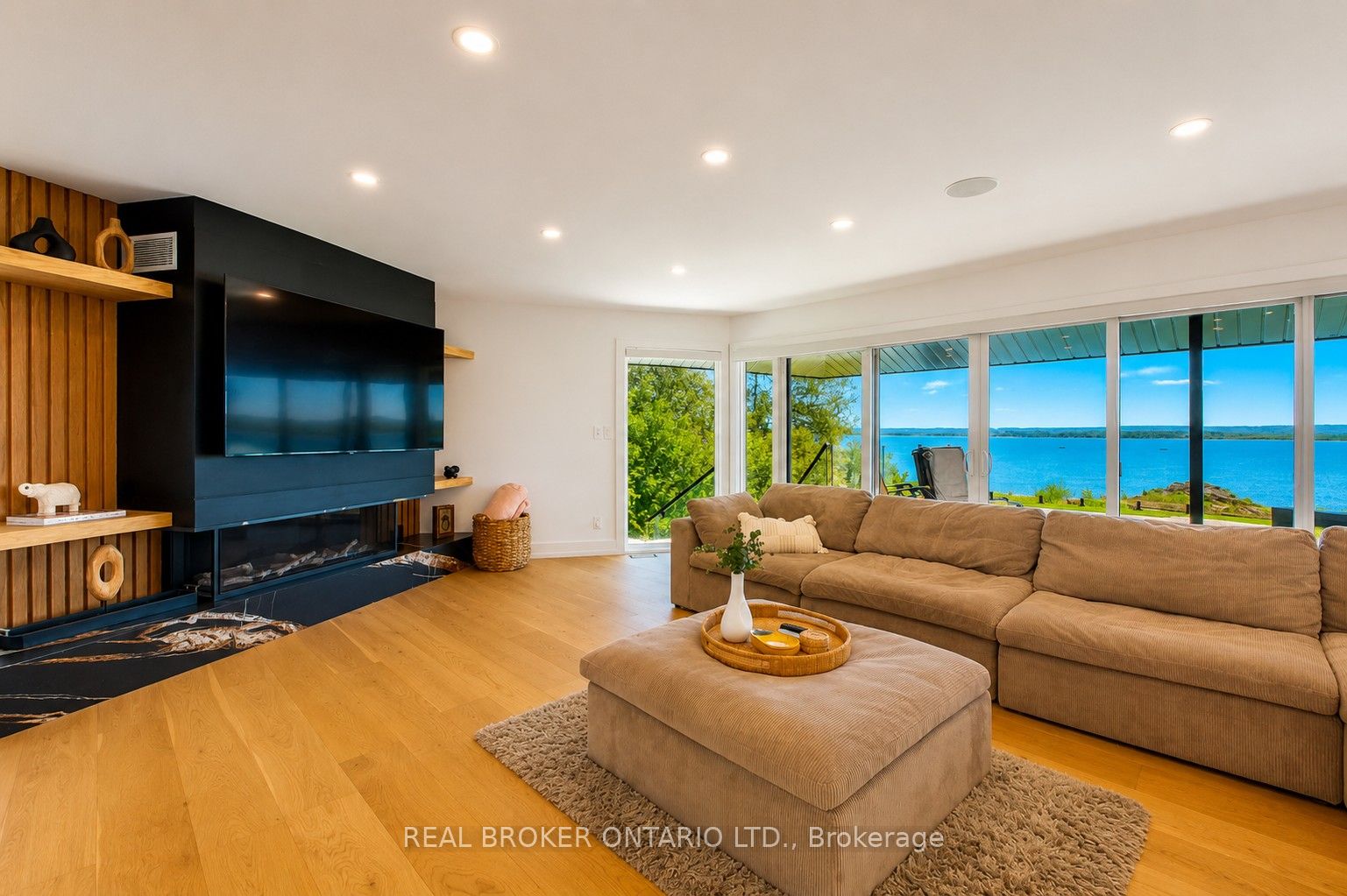 285 Balmy Beach Road Property Photo 14