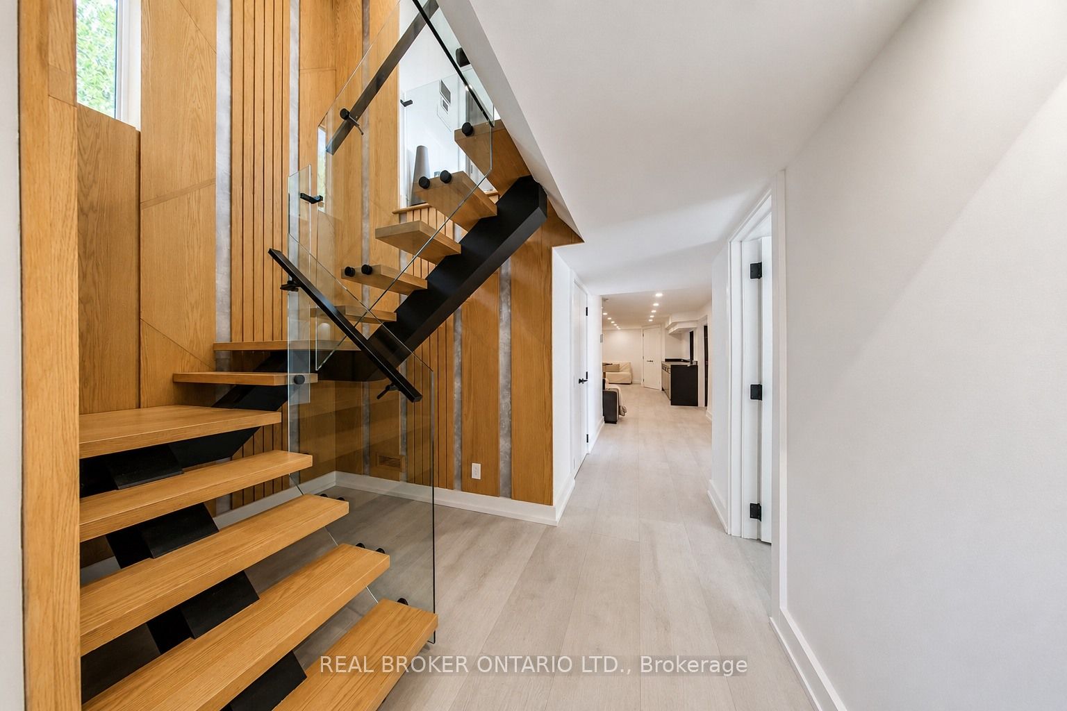 285 Balmy Beach Road Property Photo 19
