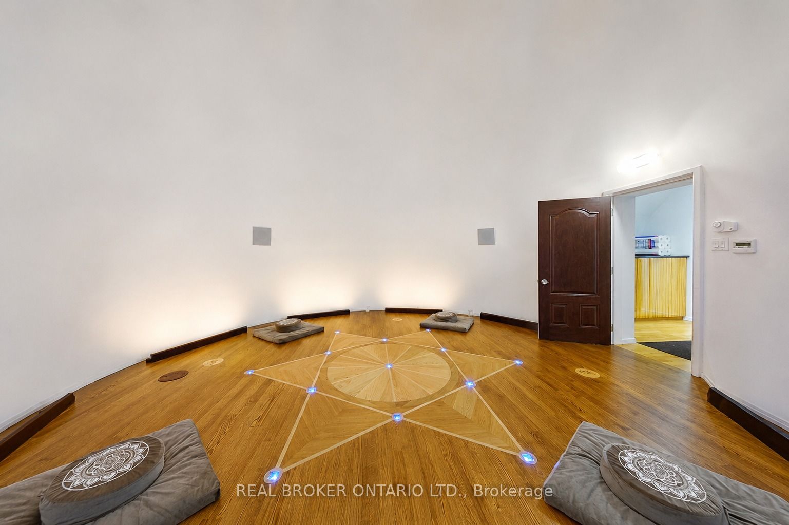 285 Balmy Beach Road Property Photo 28