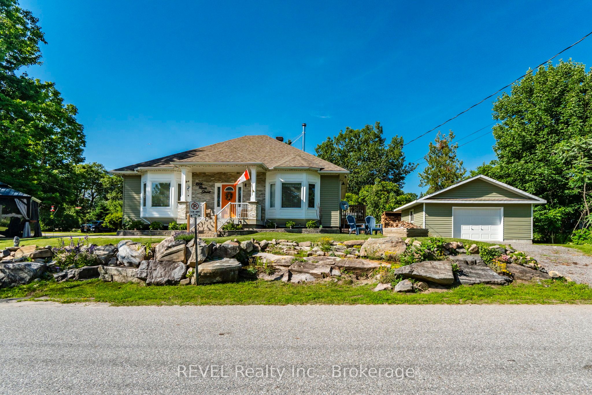 1006 River Street Property Photo 3