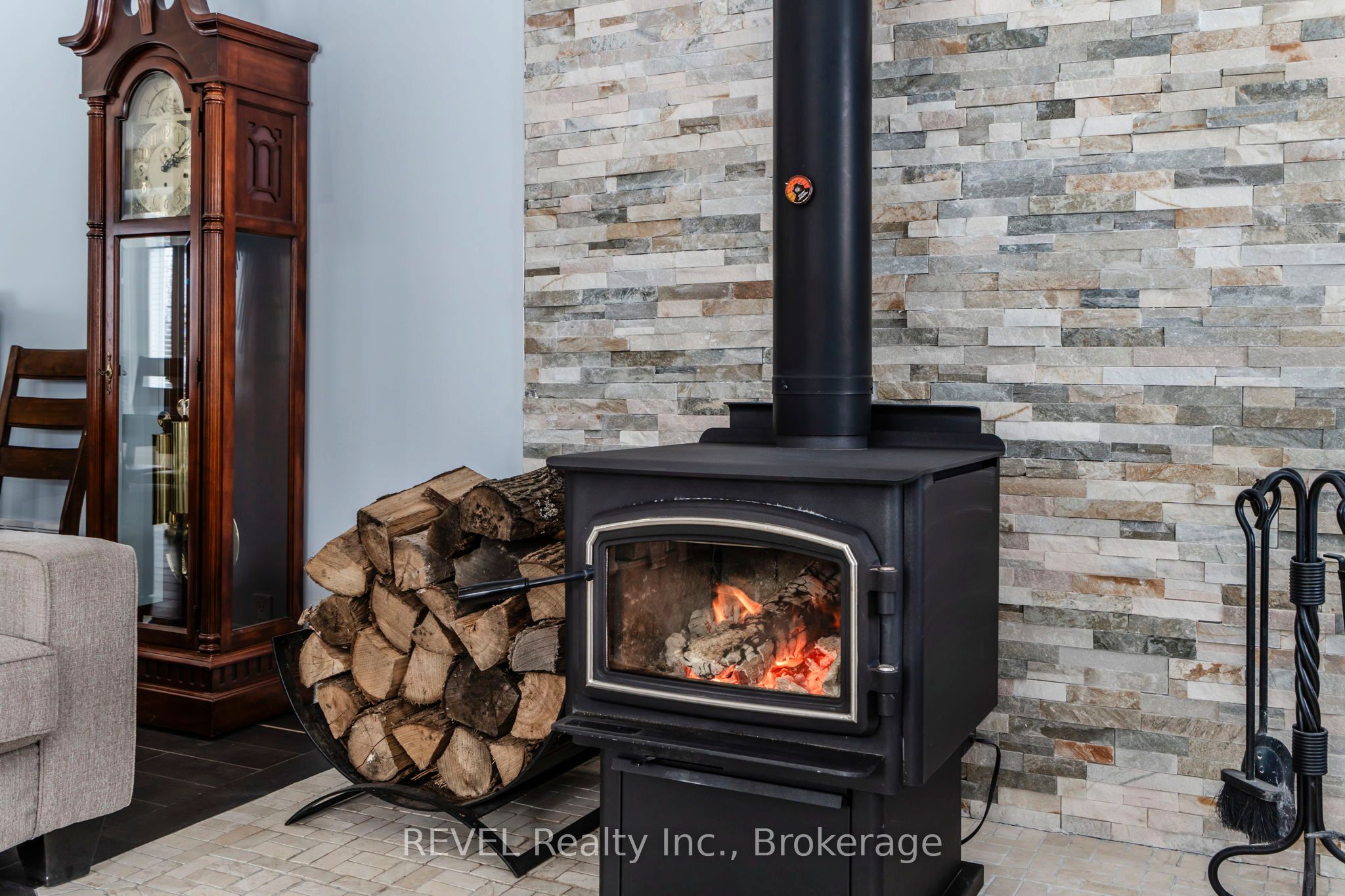 1006 River Street Property Photo 10