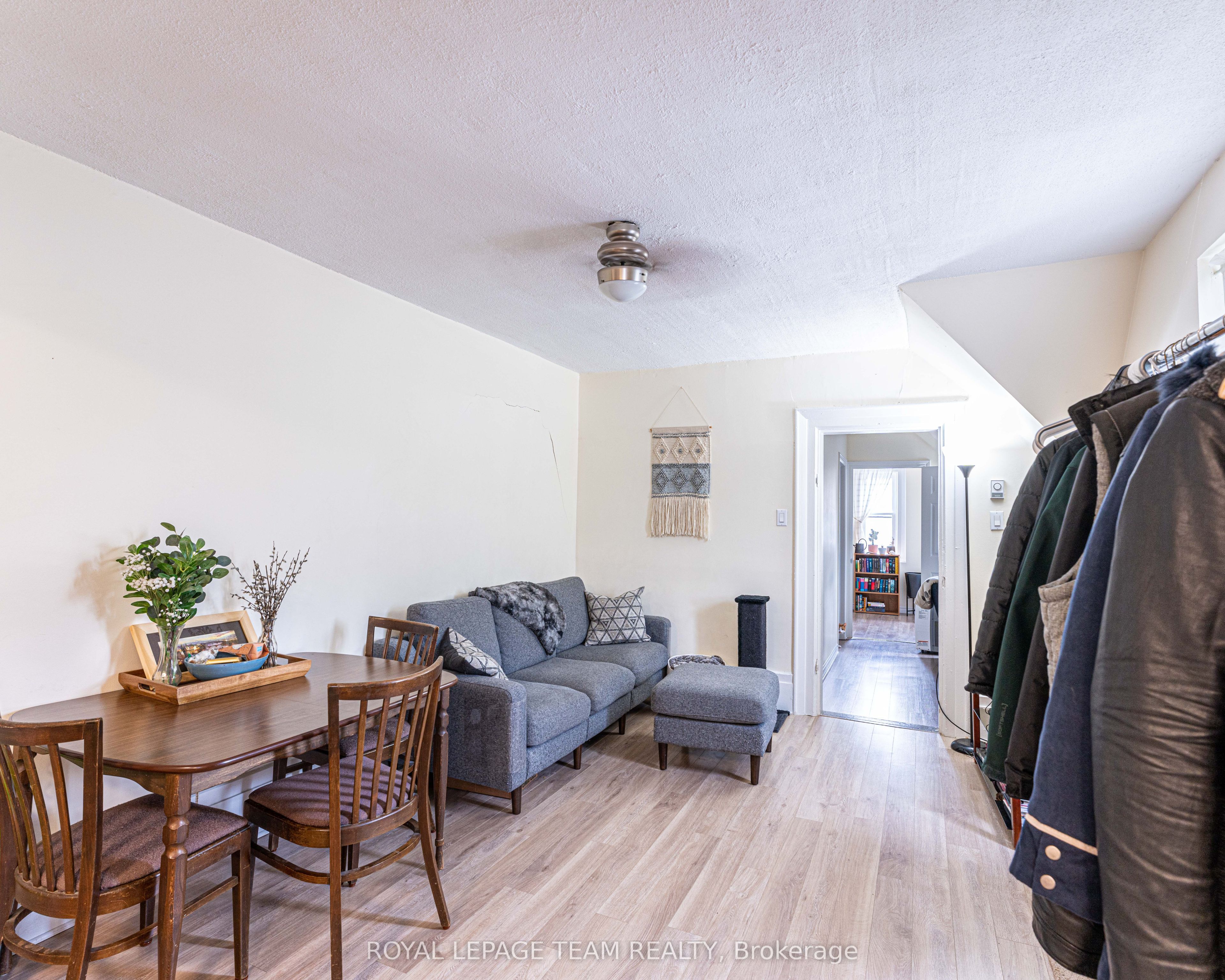 6607-6613 Fourth Line Road Property Photo 7
