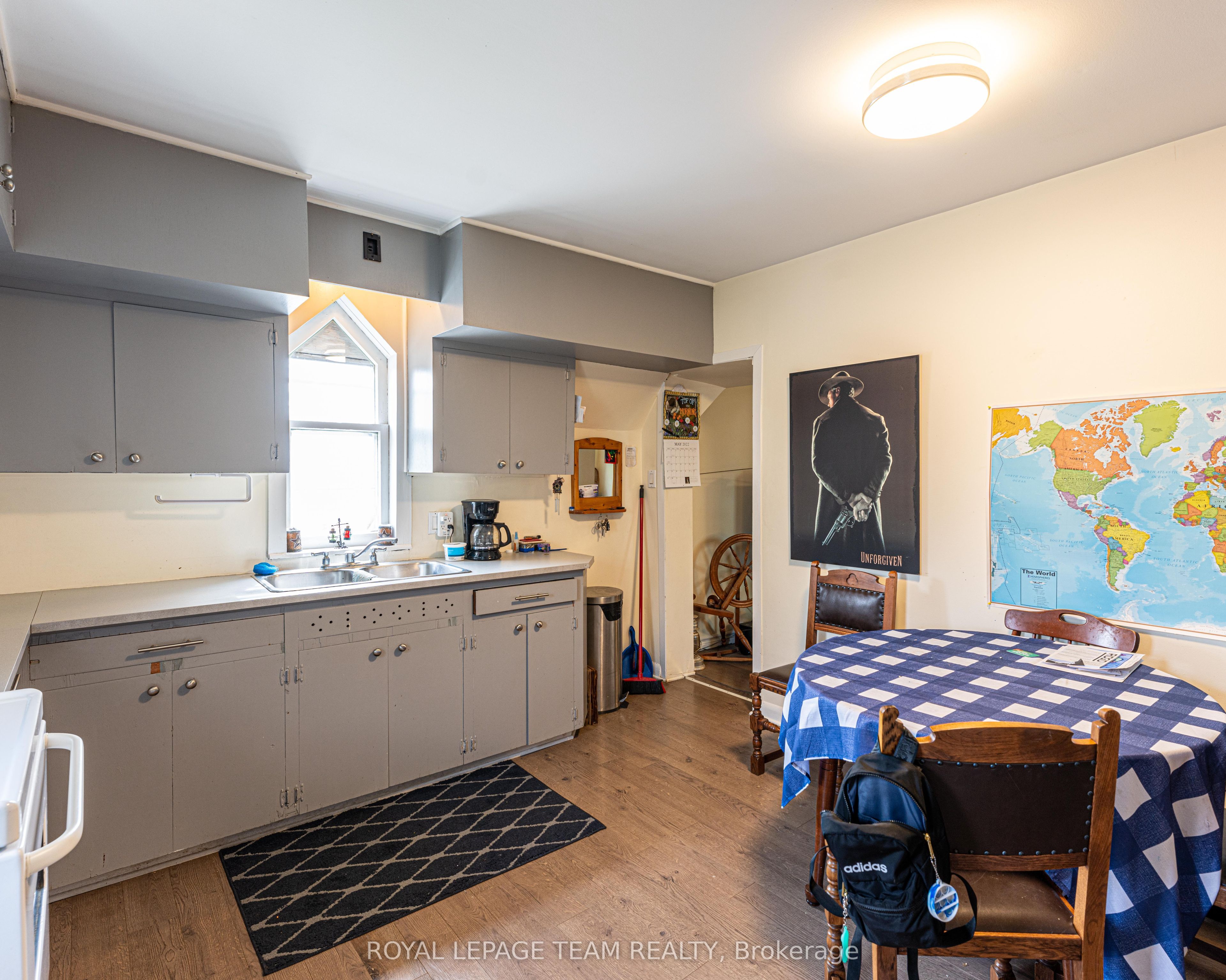 6607-6613 Fourth Line Road Property Photo 40