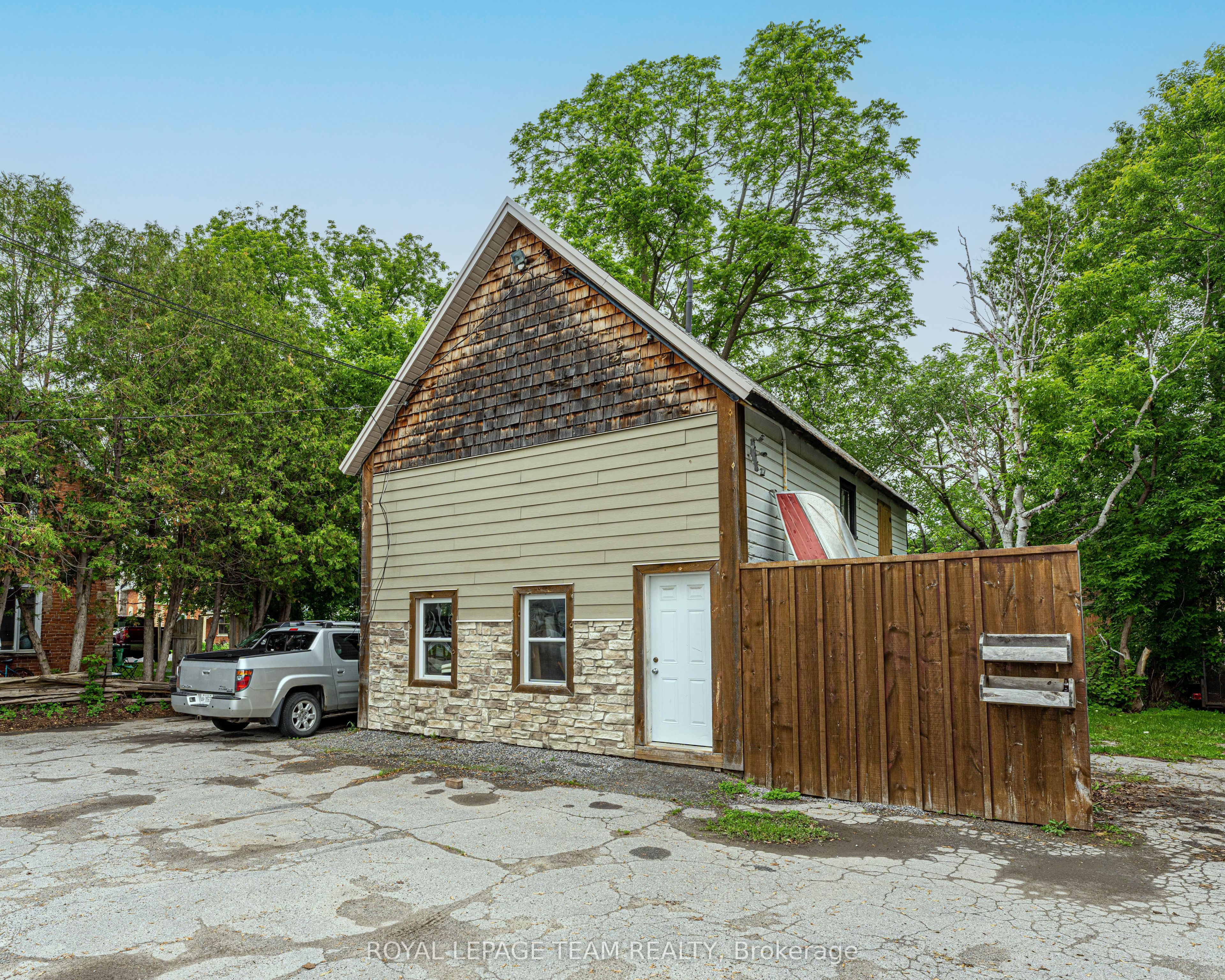 6607-6613 Fourth Line Road Property Photo 44