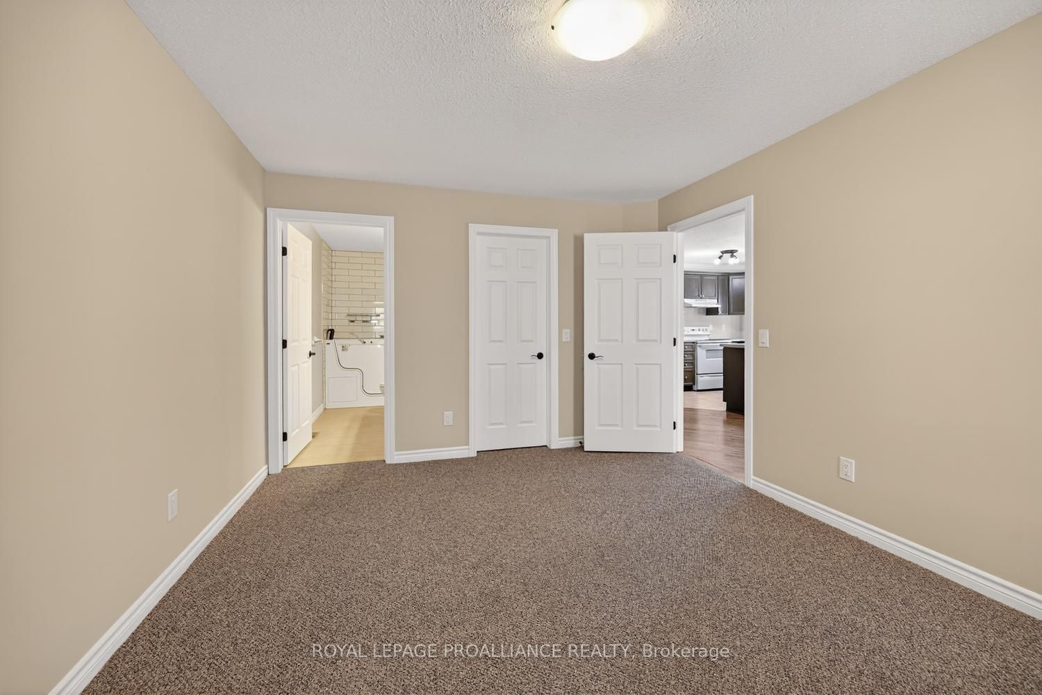 157 Steacy Gardens E Property Photo 19