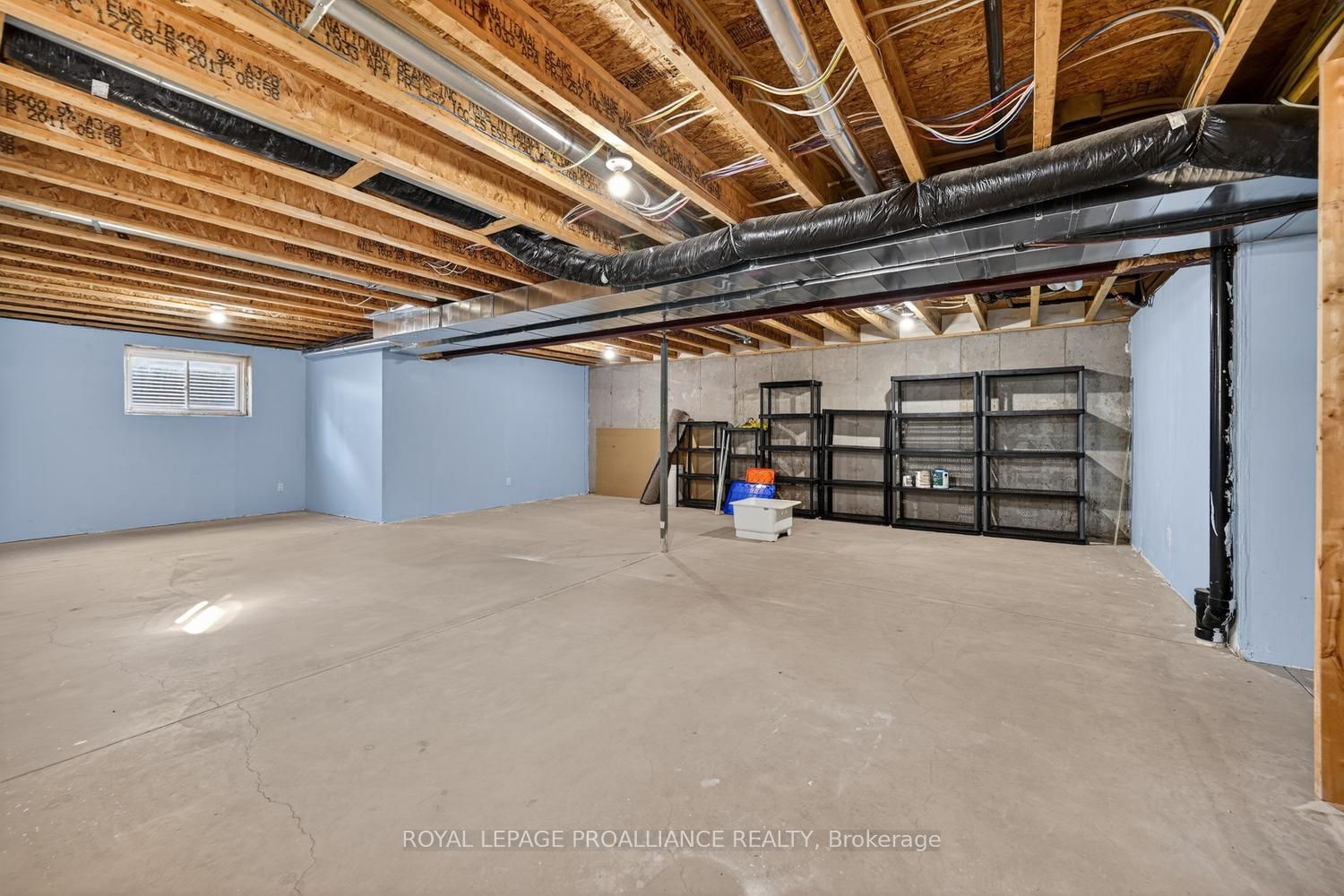 157 Steacy Gardens E Property Photo 25