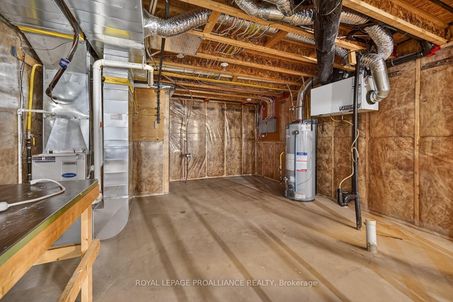 157 Steacy Gardens E Property Photo 26