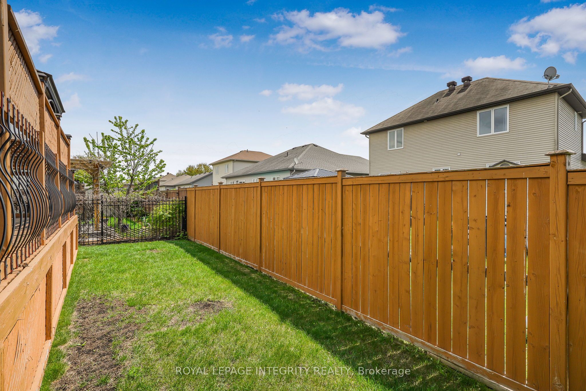 460 Jasper Crescent Property Photo 30