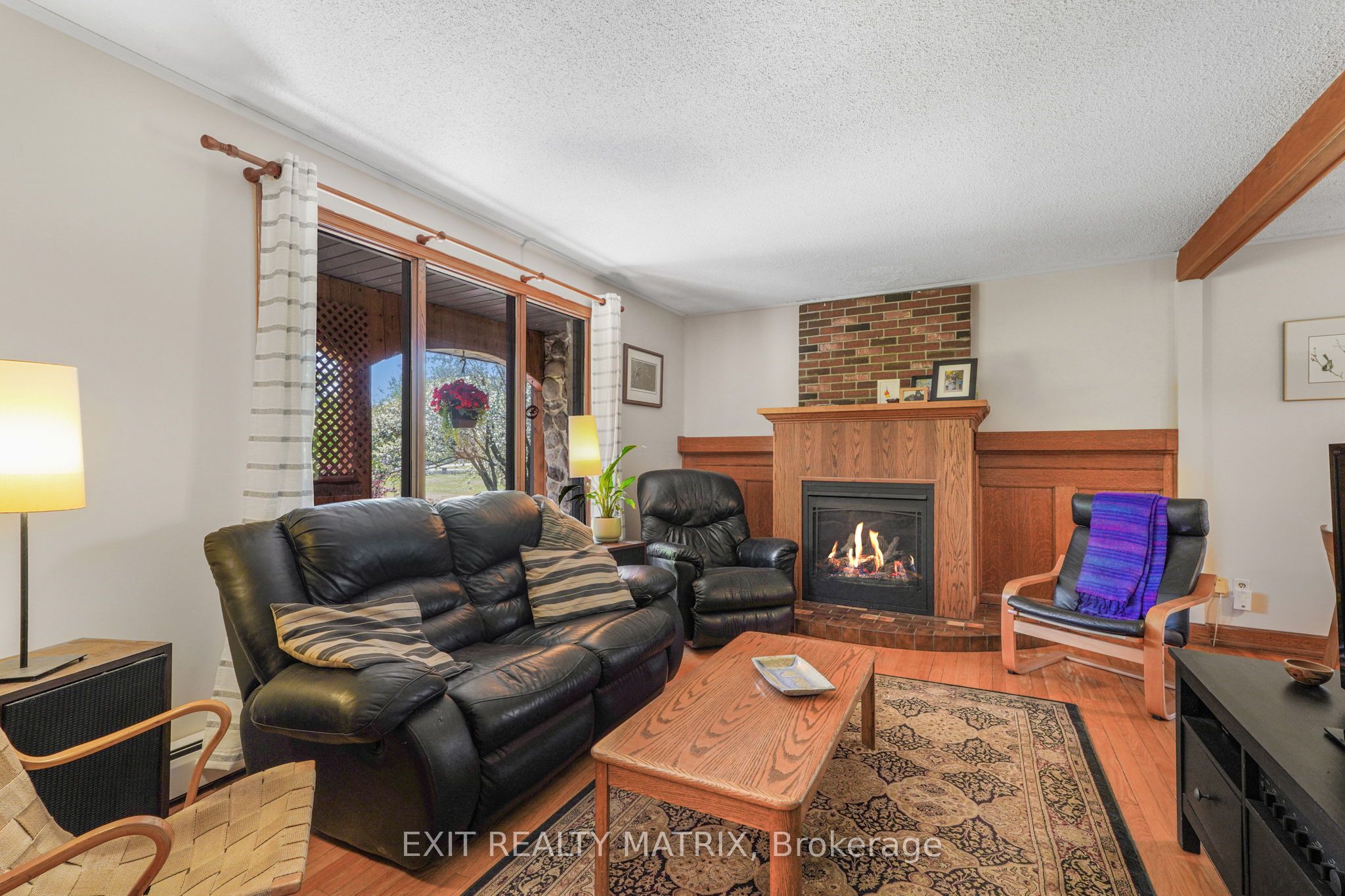 6416 Saumure Road Property Photo 5