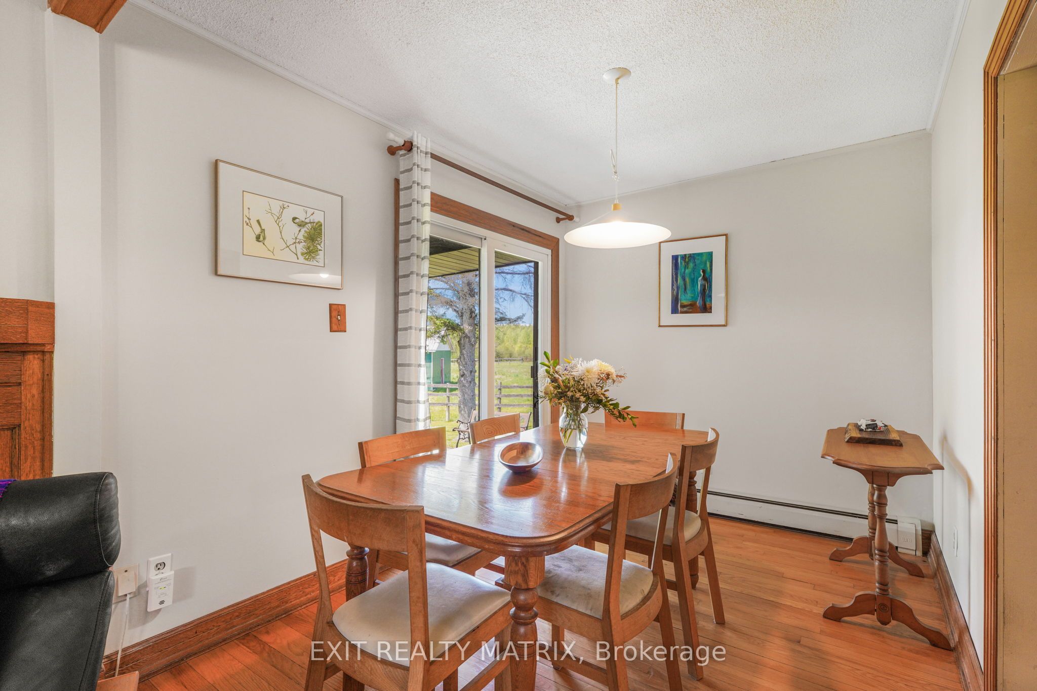6416 Saumure Road Property Photo 8