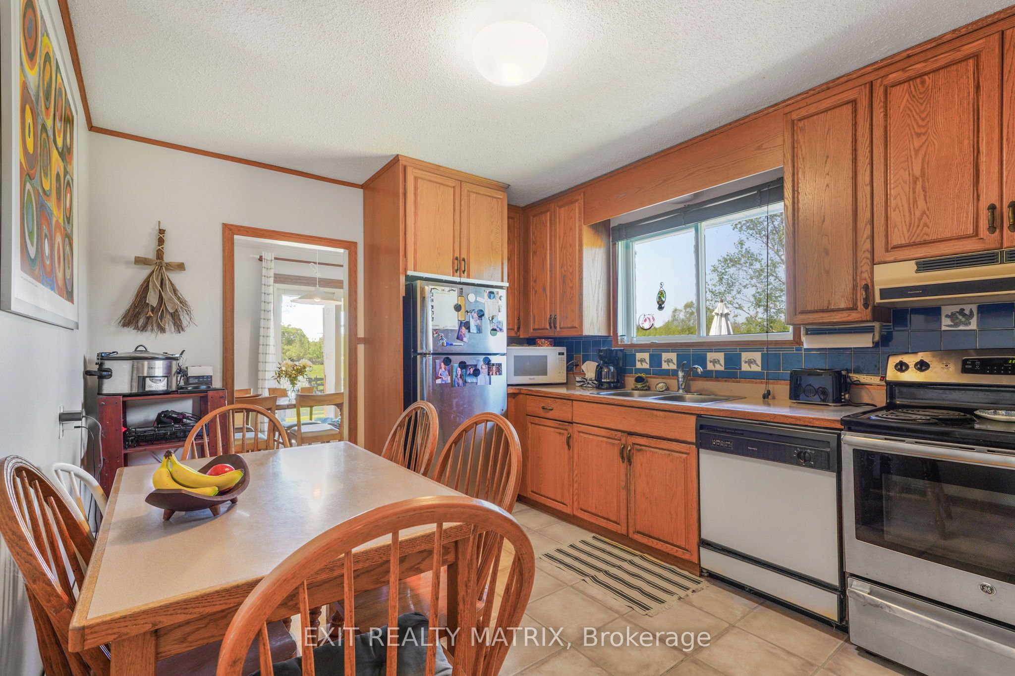 6416 Saumure Road Property Photo 9