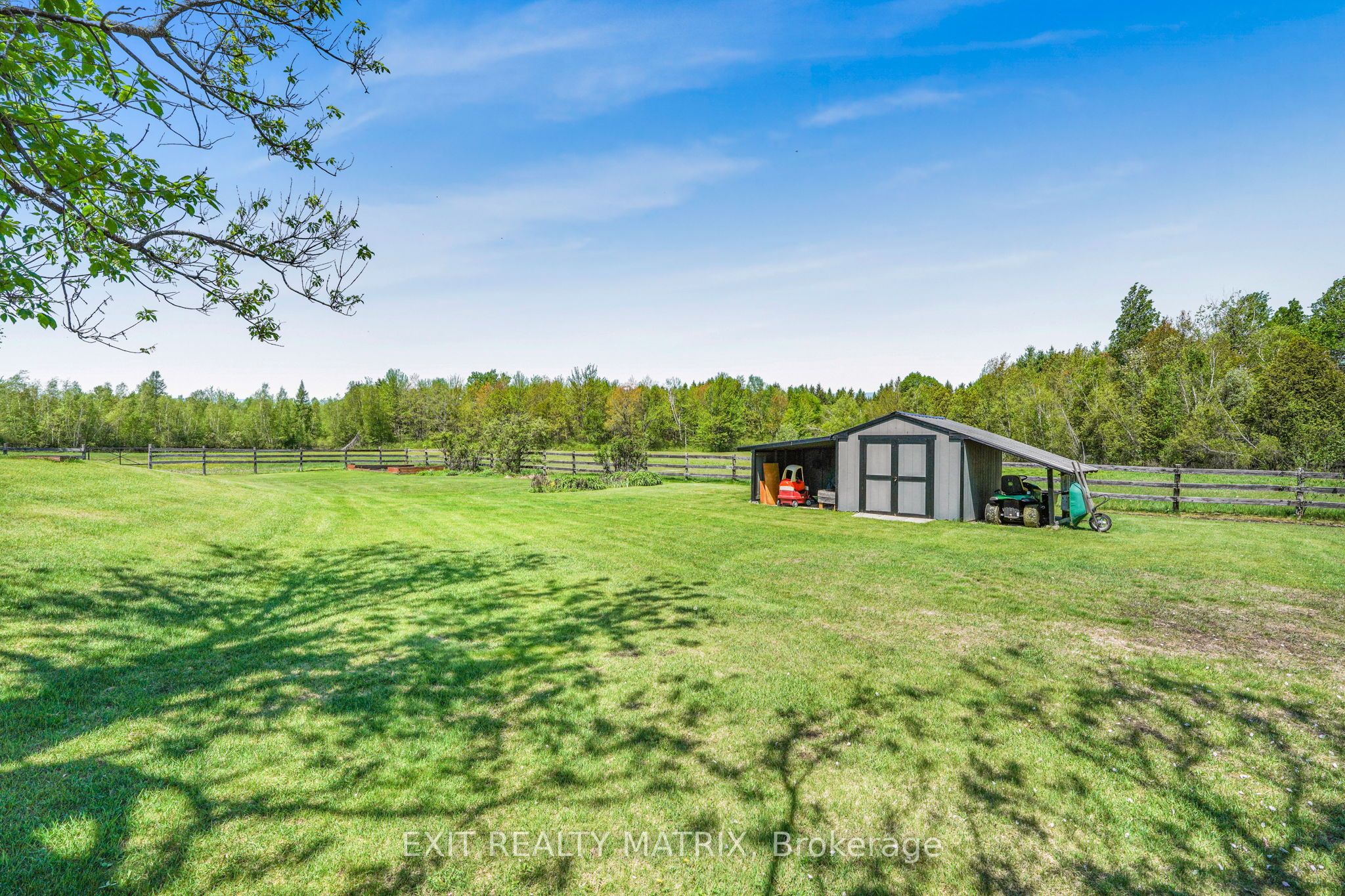 6416 Saumure Road Property Photo 25