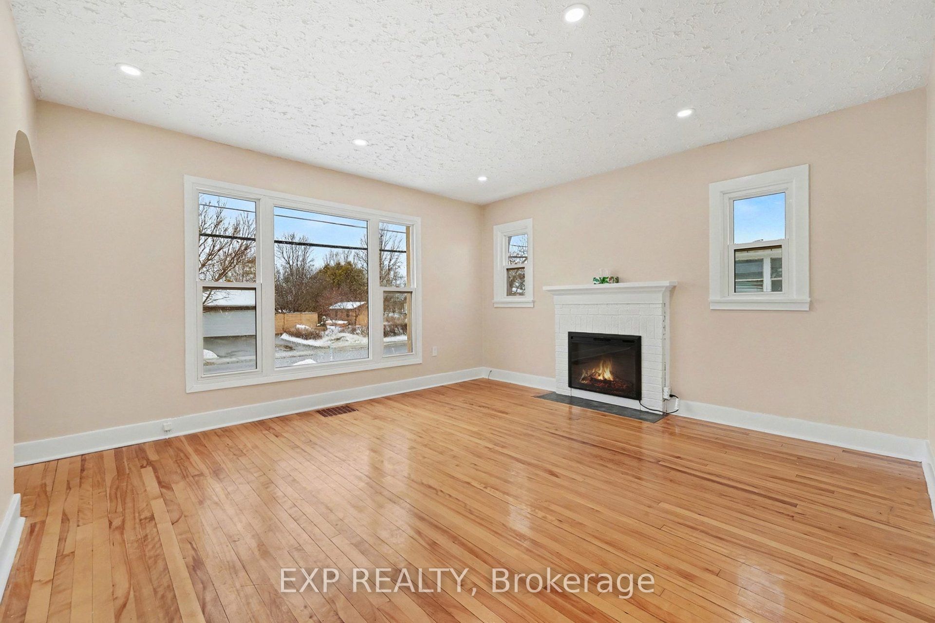 55 Spring Street Property Photo 31