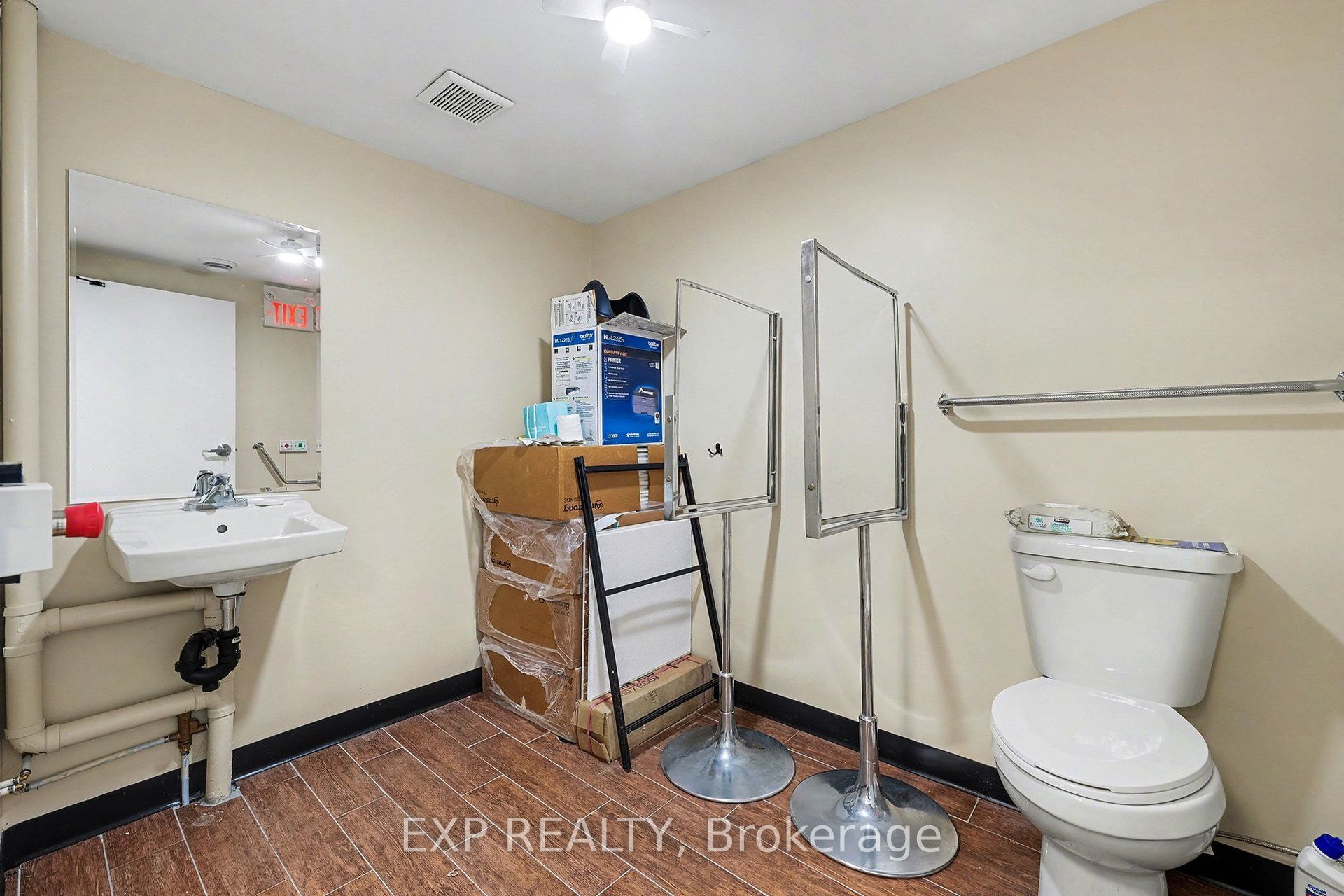 55 Spring Street Property Photo 17