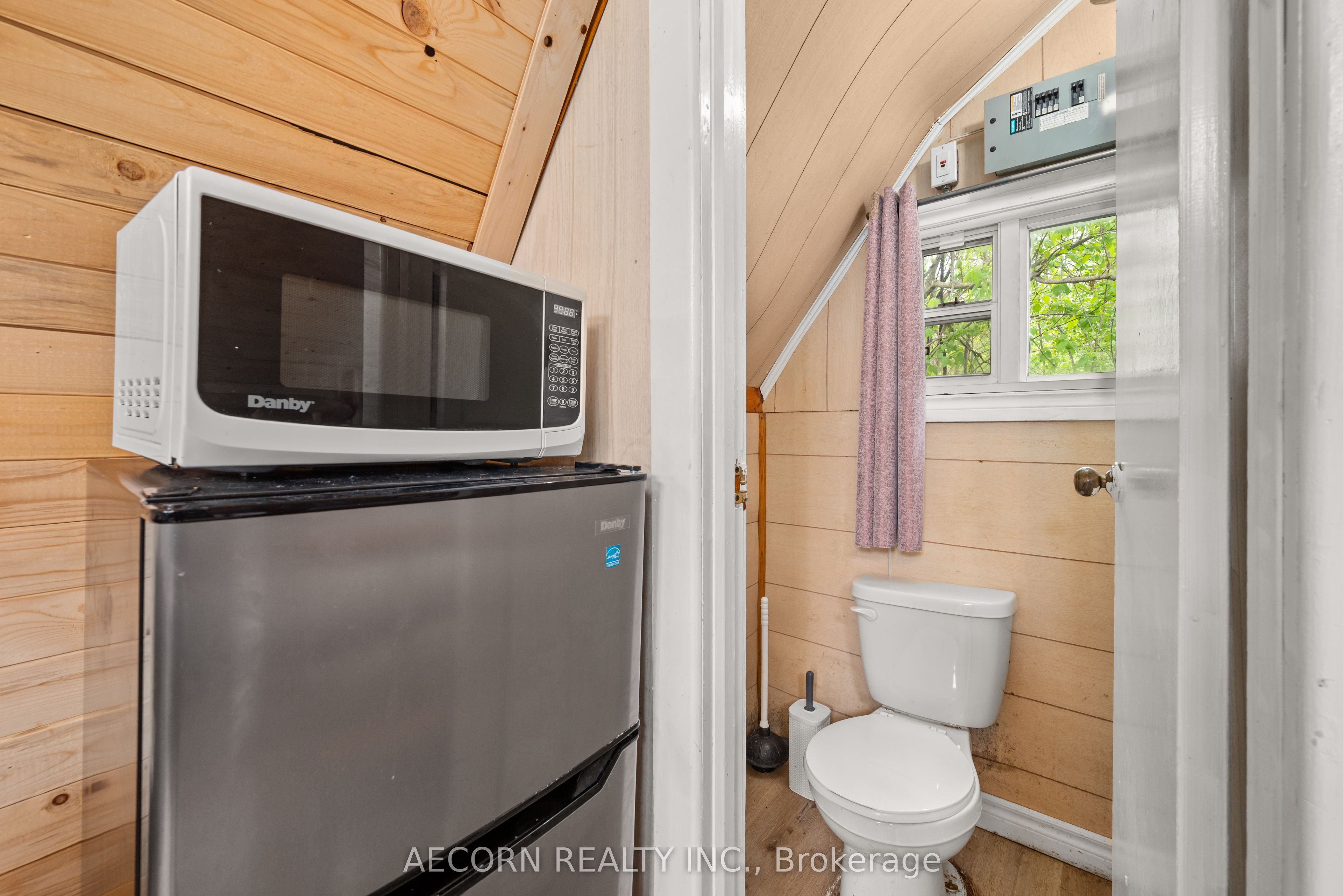 10 Alexander Avenue Property Photo 44