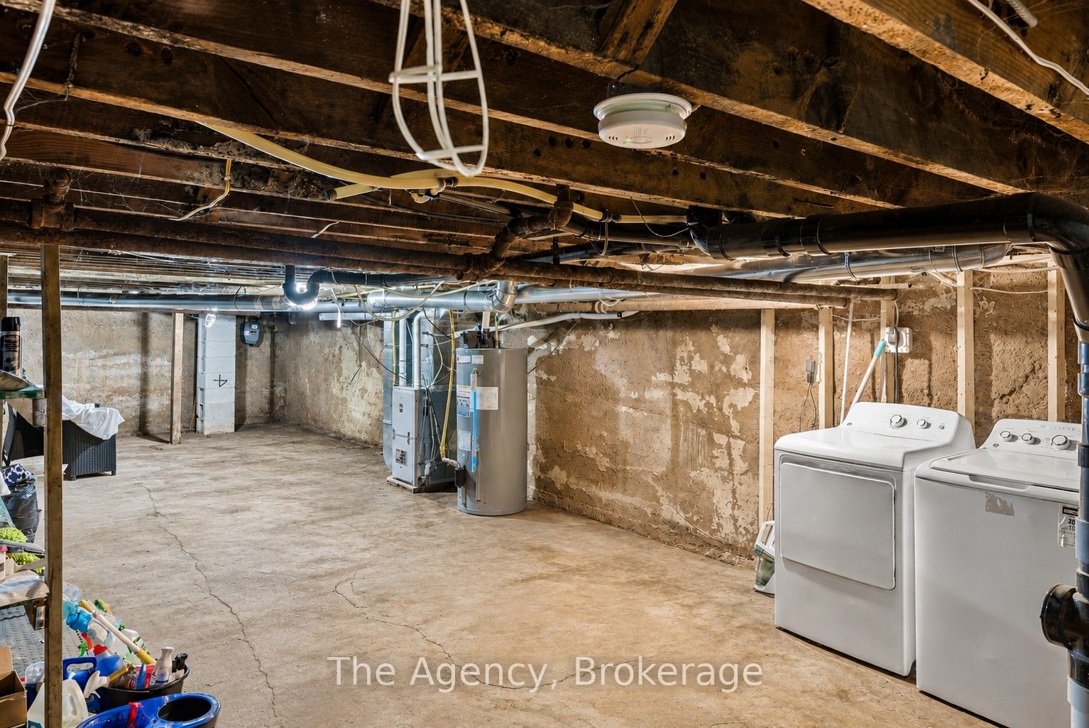 6043 Main Street Property Photo 24