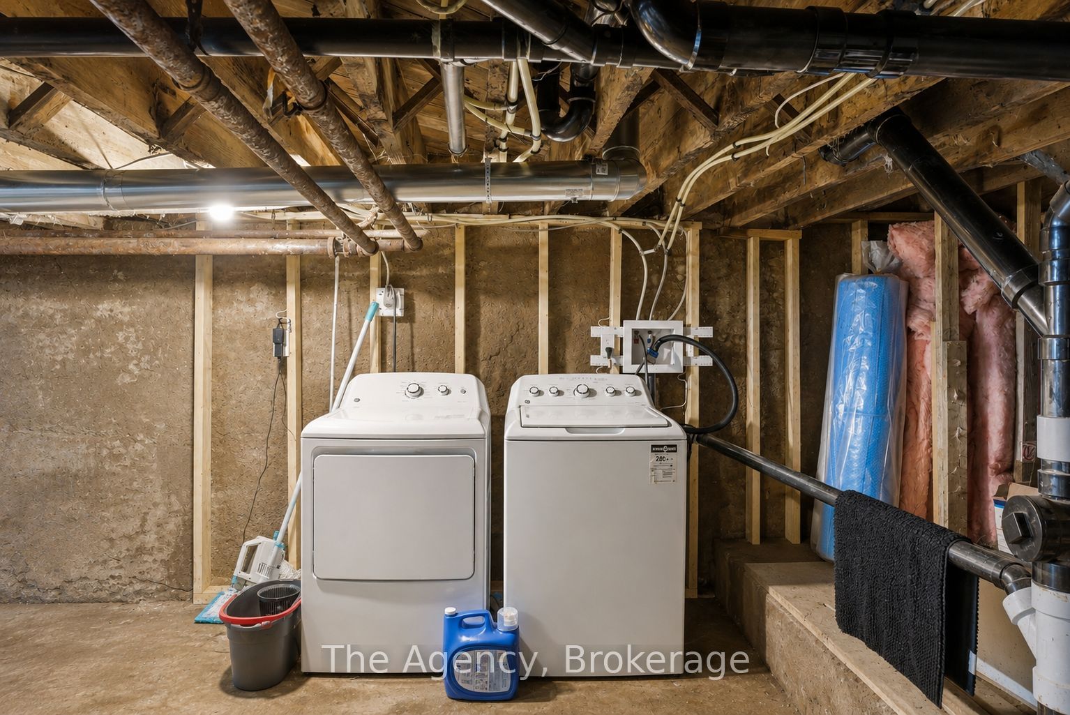 6043 Main Street Property Photo 25