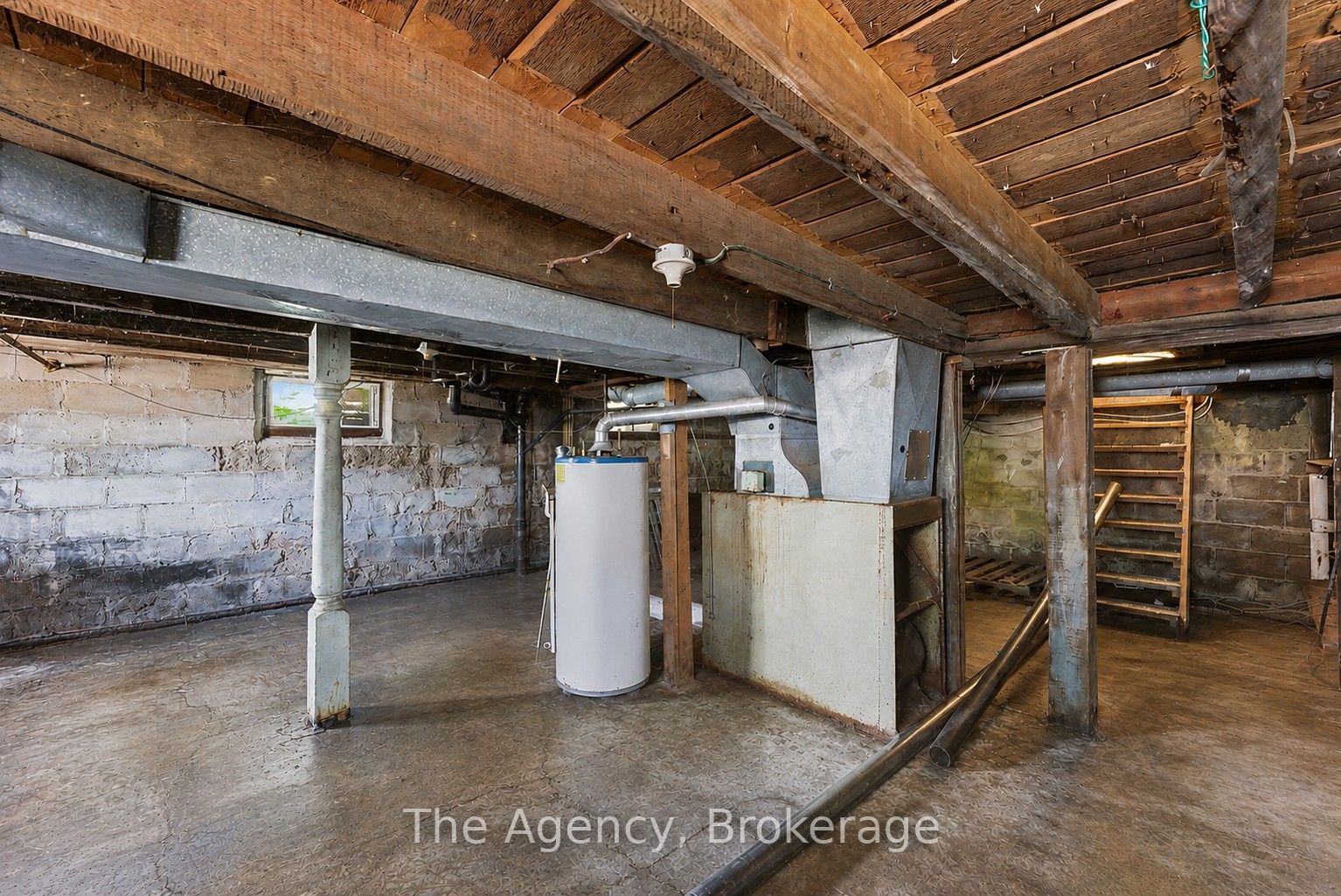 6043 Main Street Property Photo 37