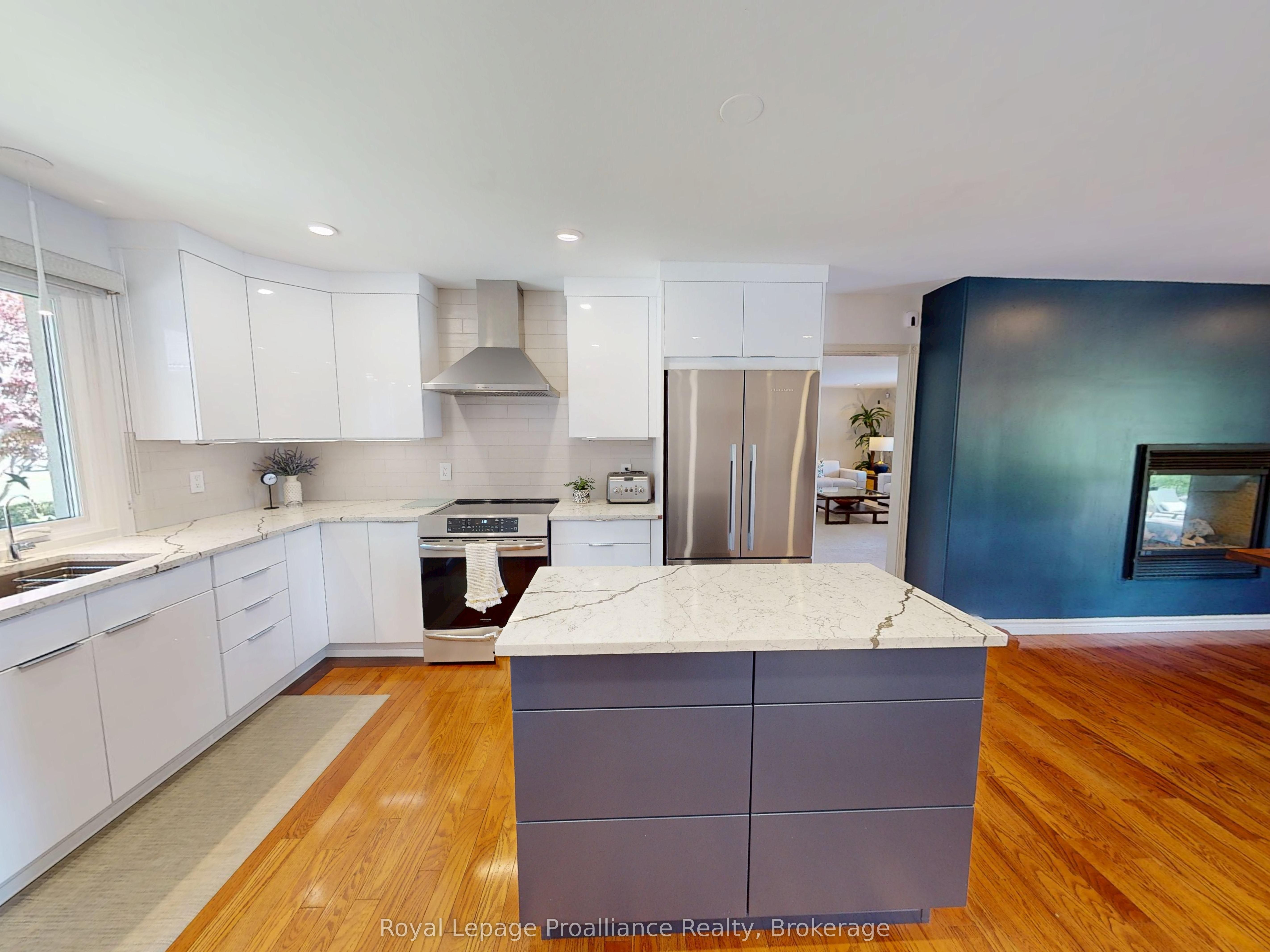 100 Bay Breeze Street Property Photo 18