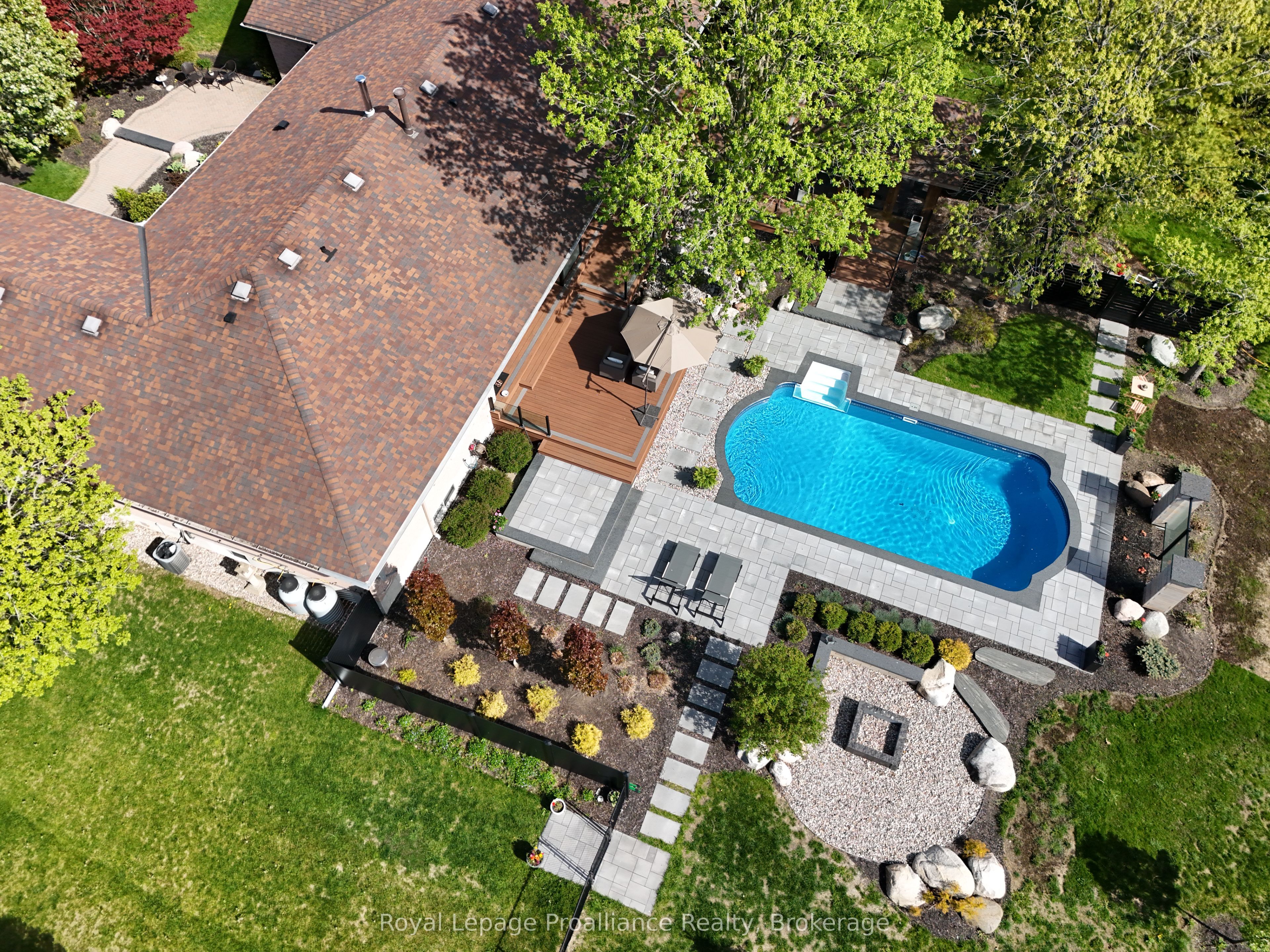 100 Bay Breeze Street Property Photo 42