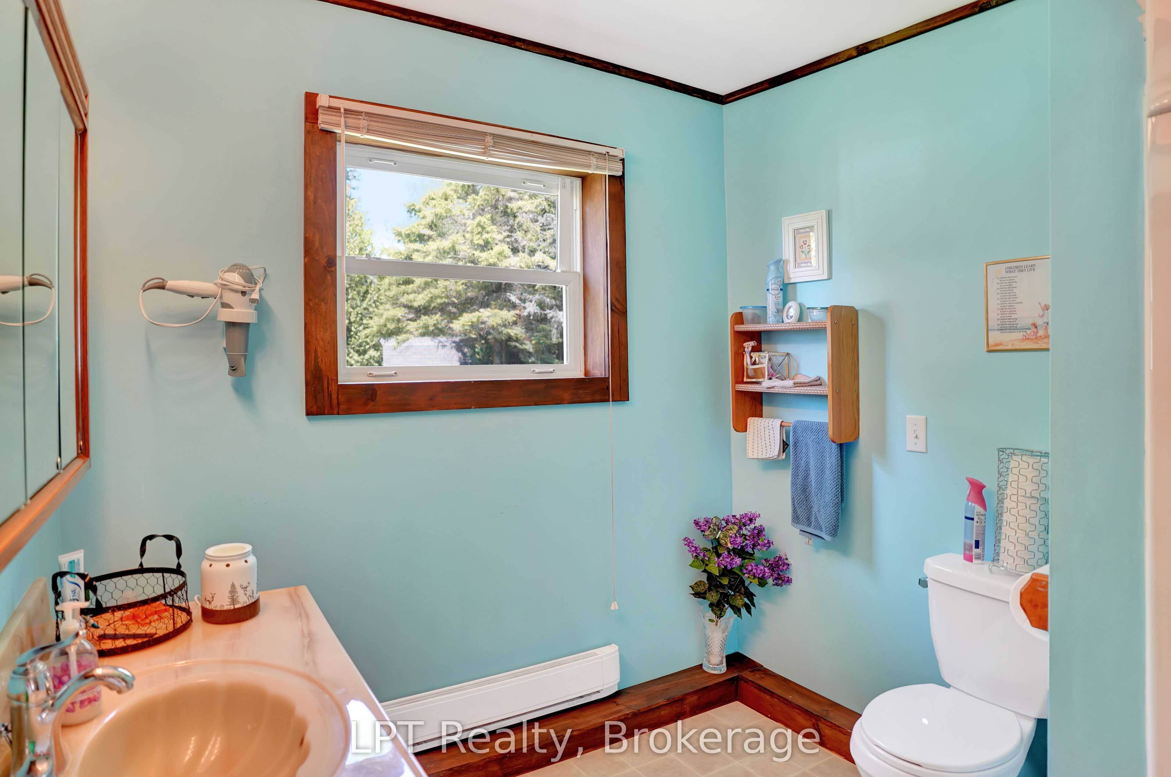 621 Huron Road Property Photo 17