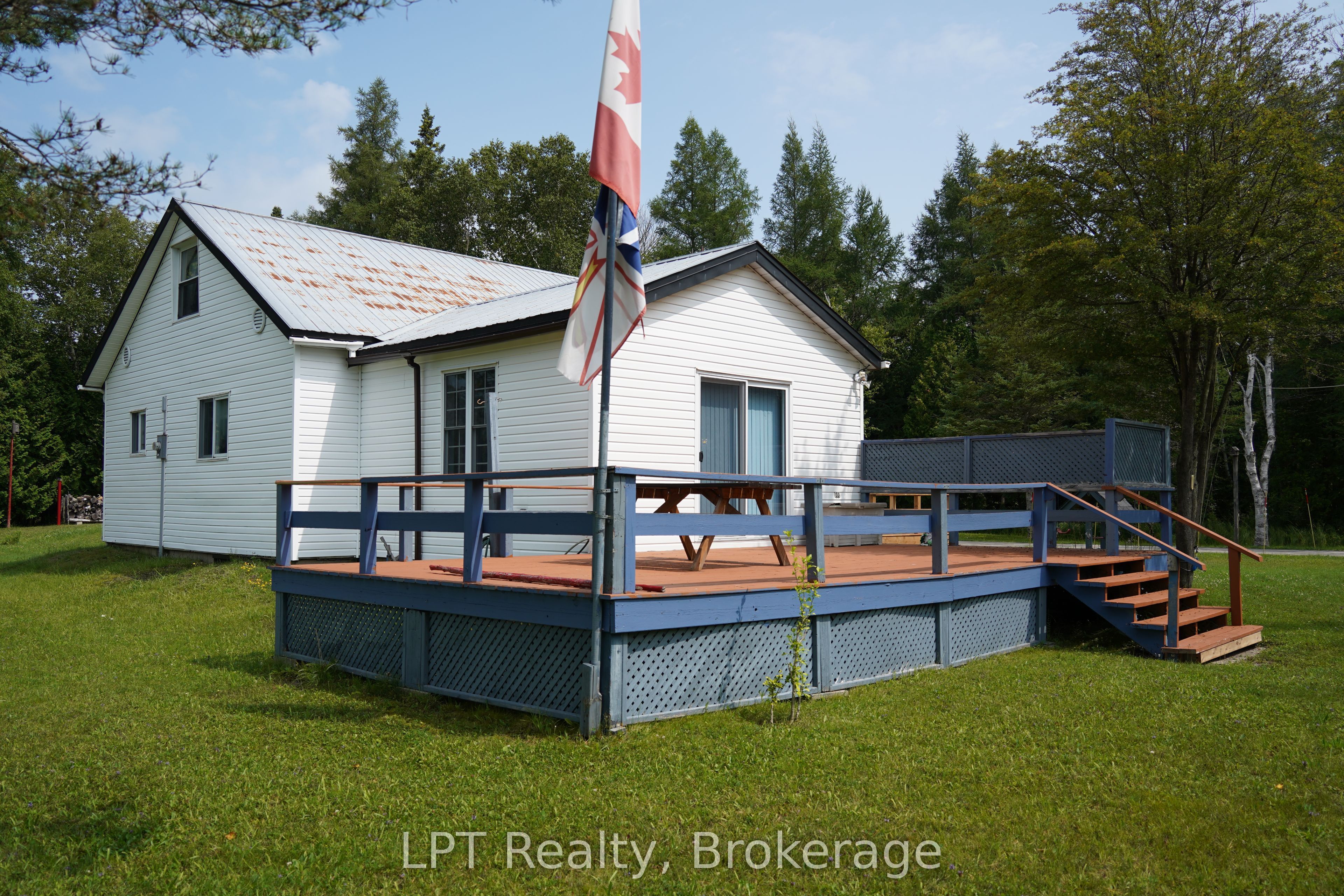621 Huron Road Property Photo 29