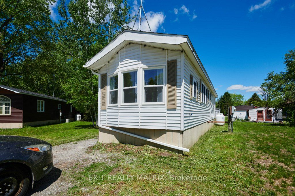 1376 Tigerlily Private Property Photo 1