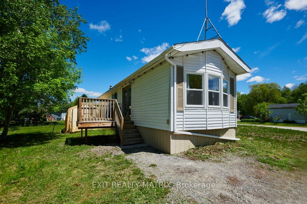 1376 Tigerlily Private Property Photo 2