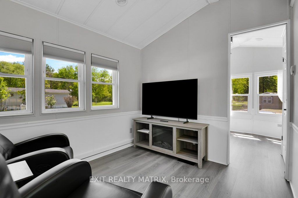 1376 Tigerlily Private Property Photo 6