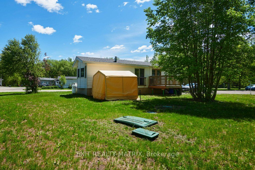 1376 Tigerlily Private Property Photo 31